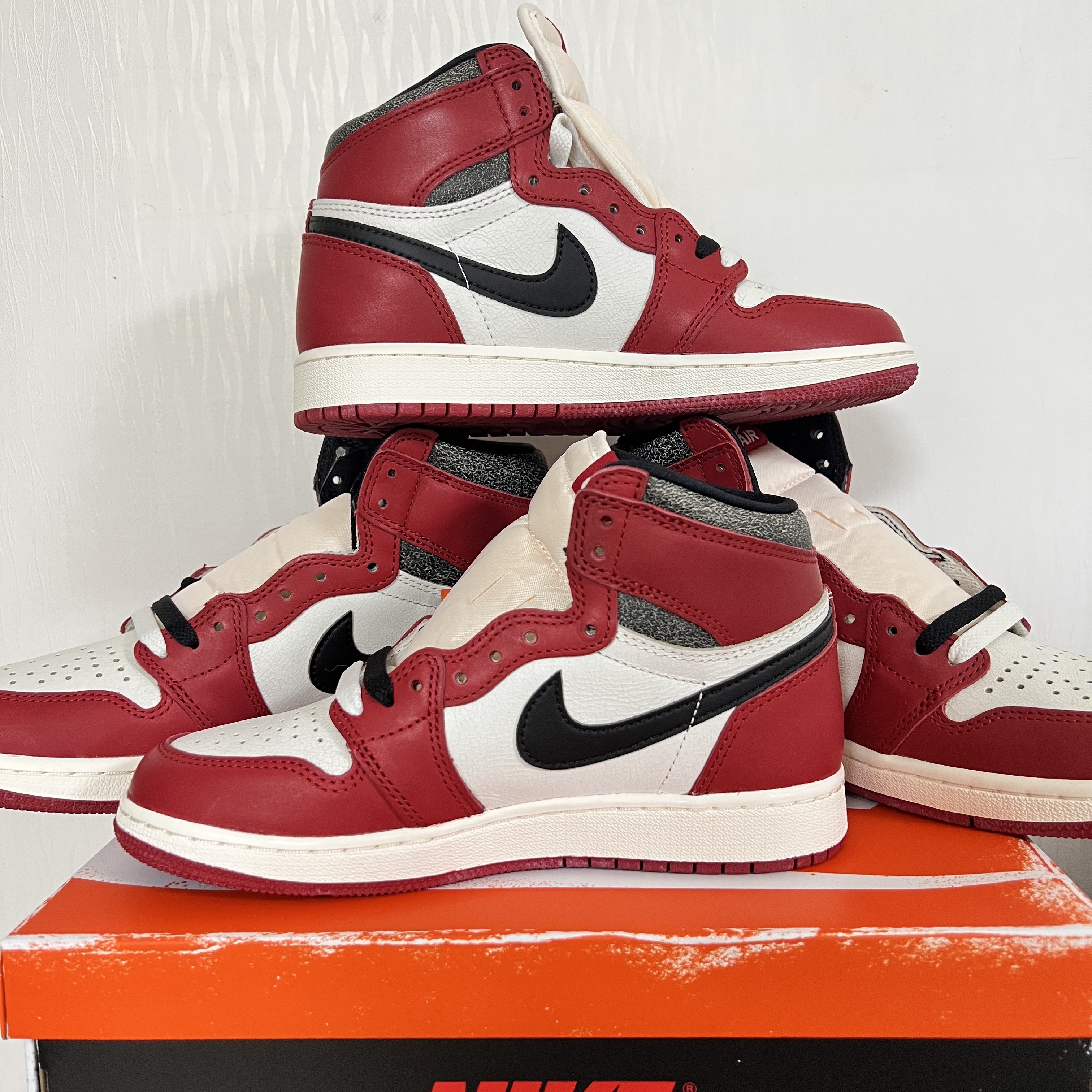 Jordan 1 Retro High OG Chicago 2022, (GS) Jordan 1 Retro High OG Chicago 2022 착용 스타일 - 1