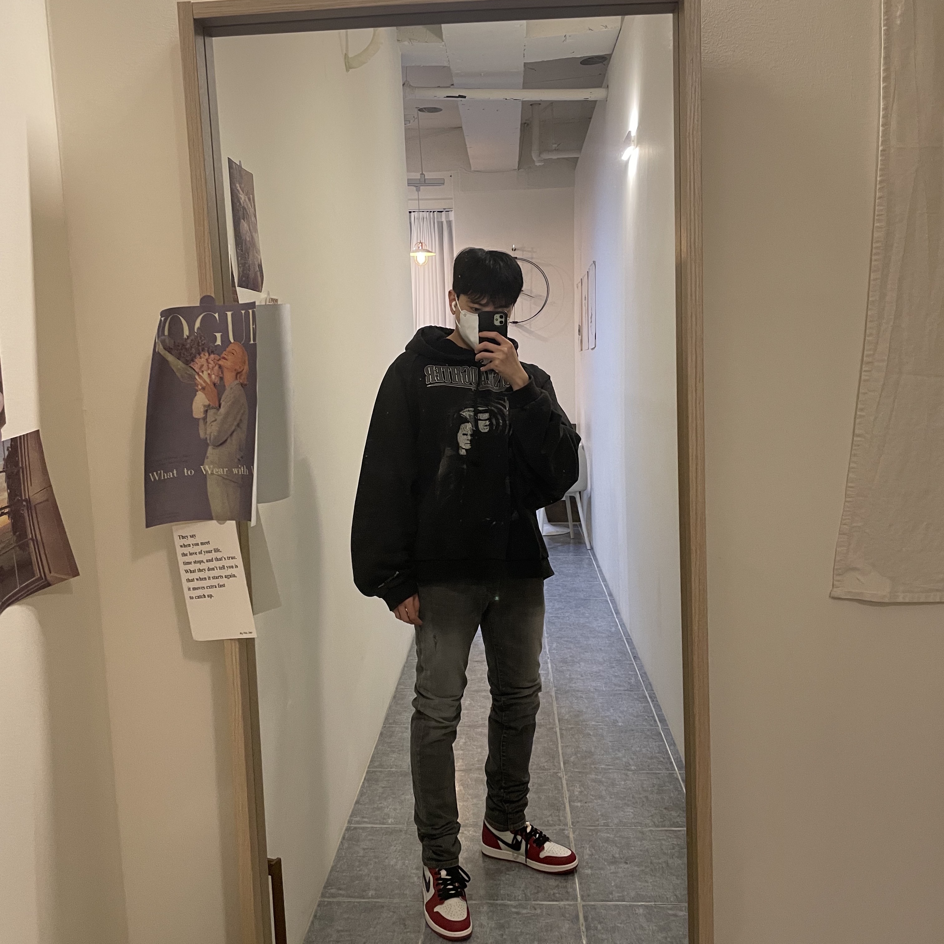 Jordan 1 Retro High OG Chicago 2022, Undermycar Legion.02 Balmacaan Oversized Wool Coat Black 착용 스타일 - 3