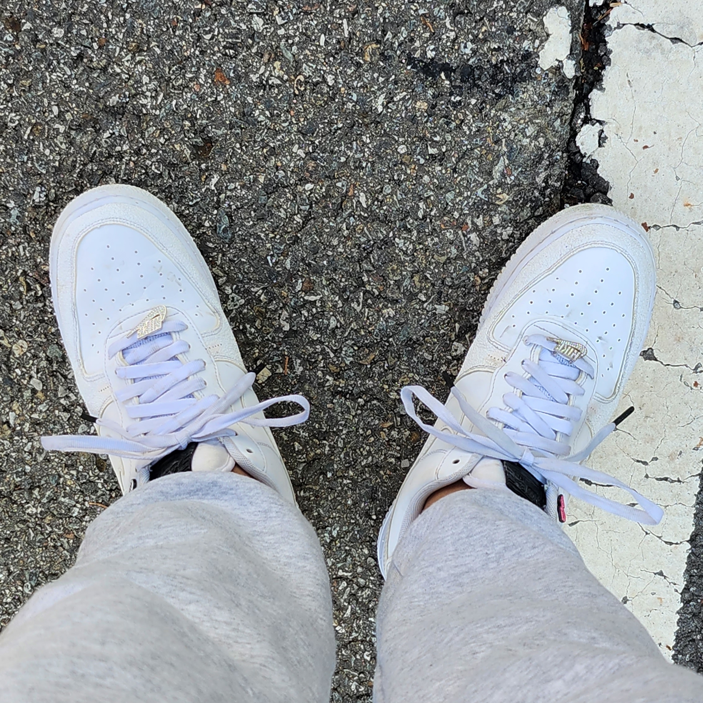 Nike Air Force 1 NDSTRKT White, Nike Air Force 1 '07 Low White 착용 스타일