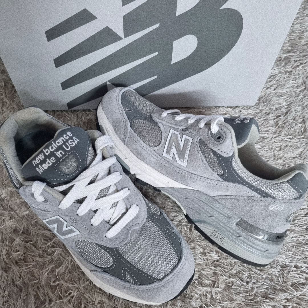 (W) New Balance 993 Made in USA Grey - B Standard 착용 스타일