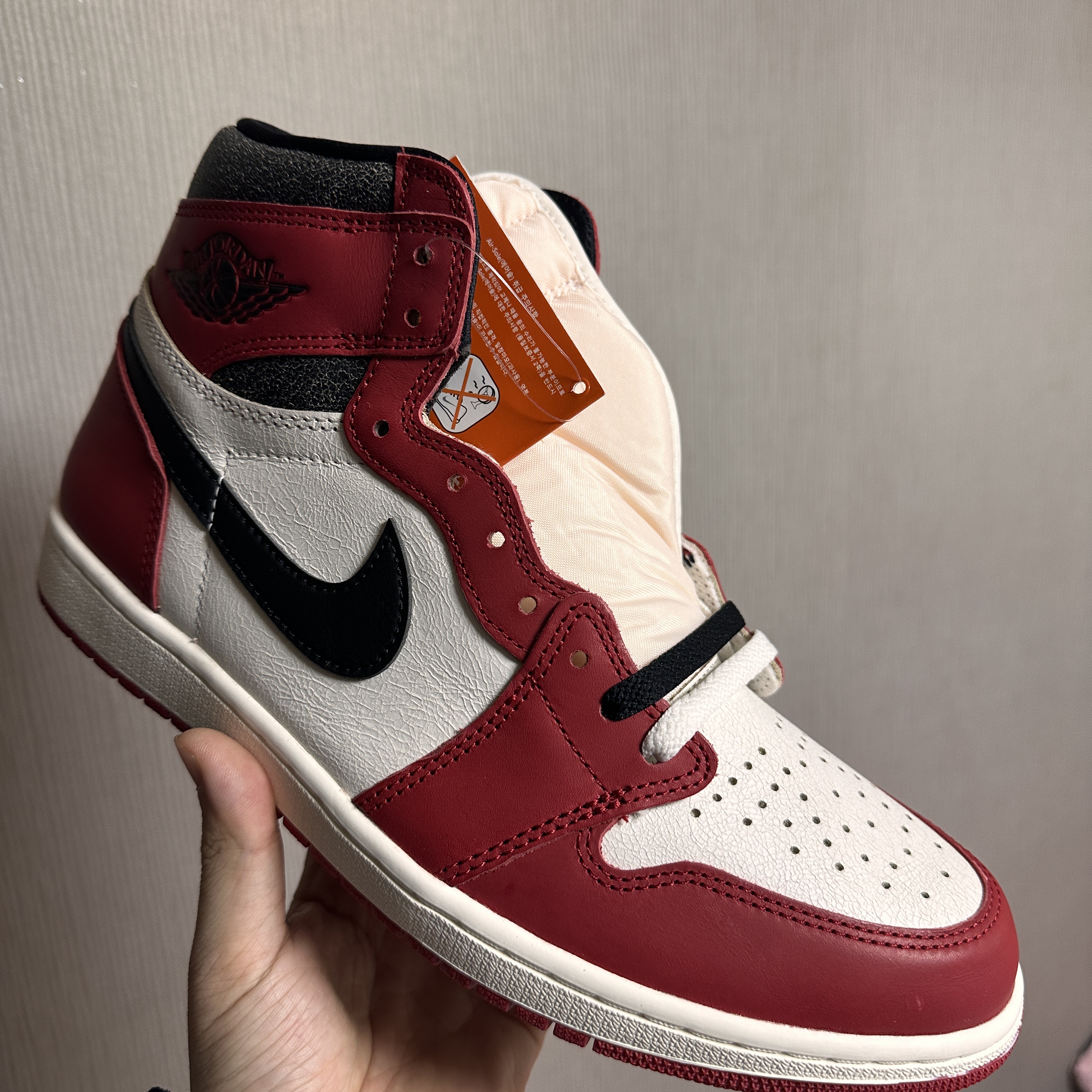 Jordan 1 Retro High OG Chicago 2022 착용 스타일 - 2