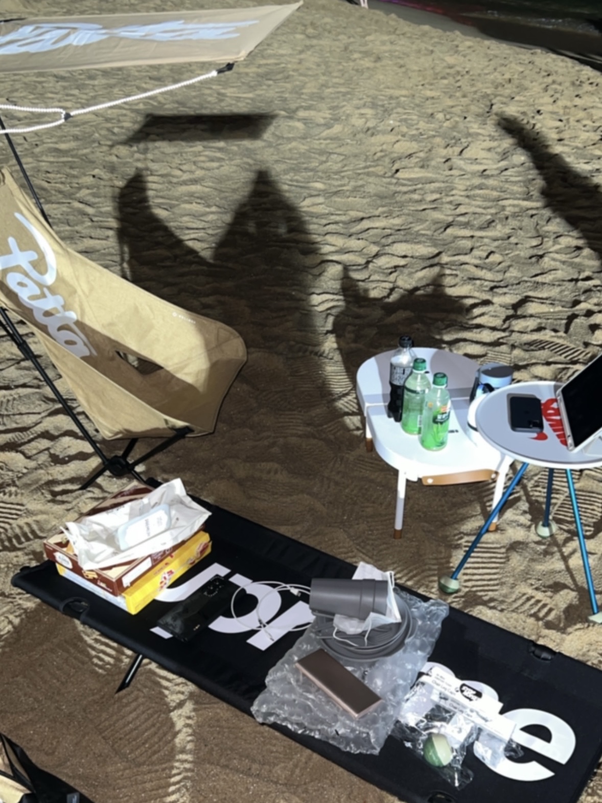 Helinox x Patta Chair 2 & Personal Shade, Helinox x Nike SNKRS 4th Anniversary Side Table M 착용 스타일 - 2