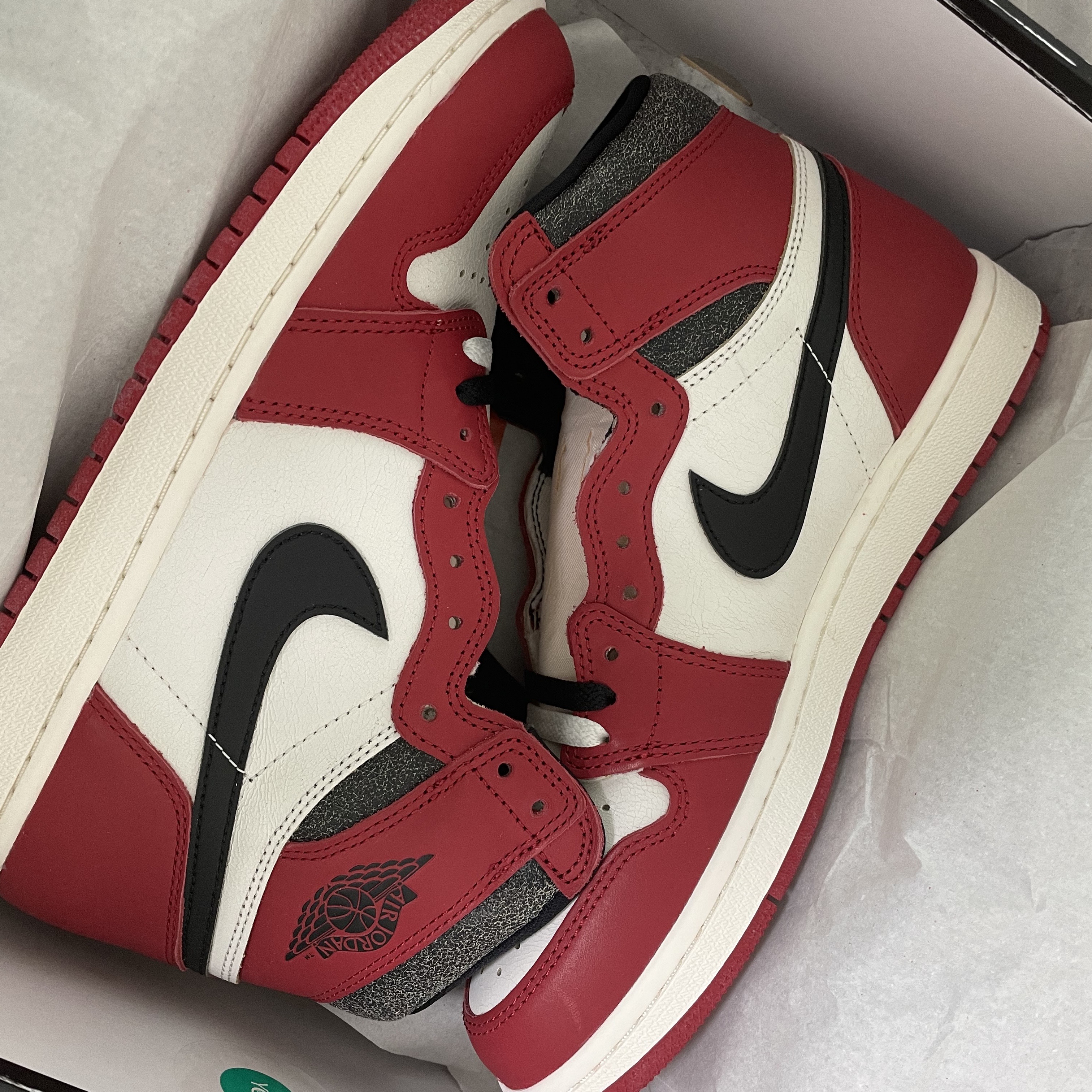 Jordan 1 Retro High OG Chicago 2022, Undermycar Legion.02 Balmacaan Oversized Wool Coat Black 착용 스타일 - 1