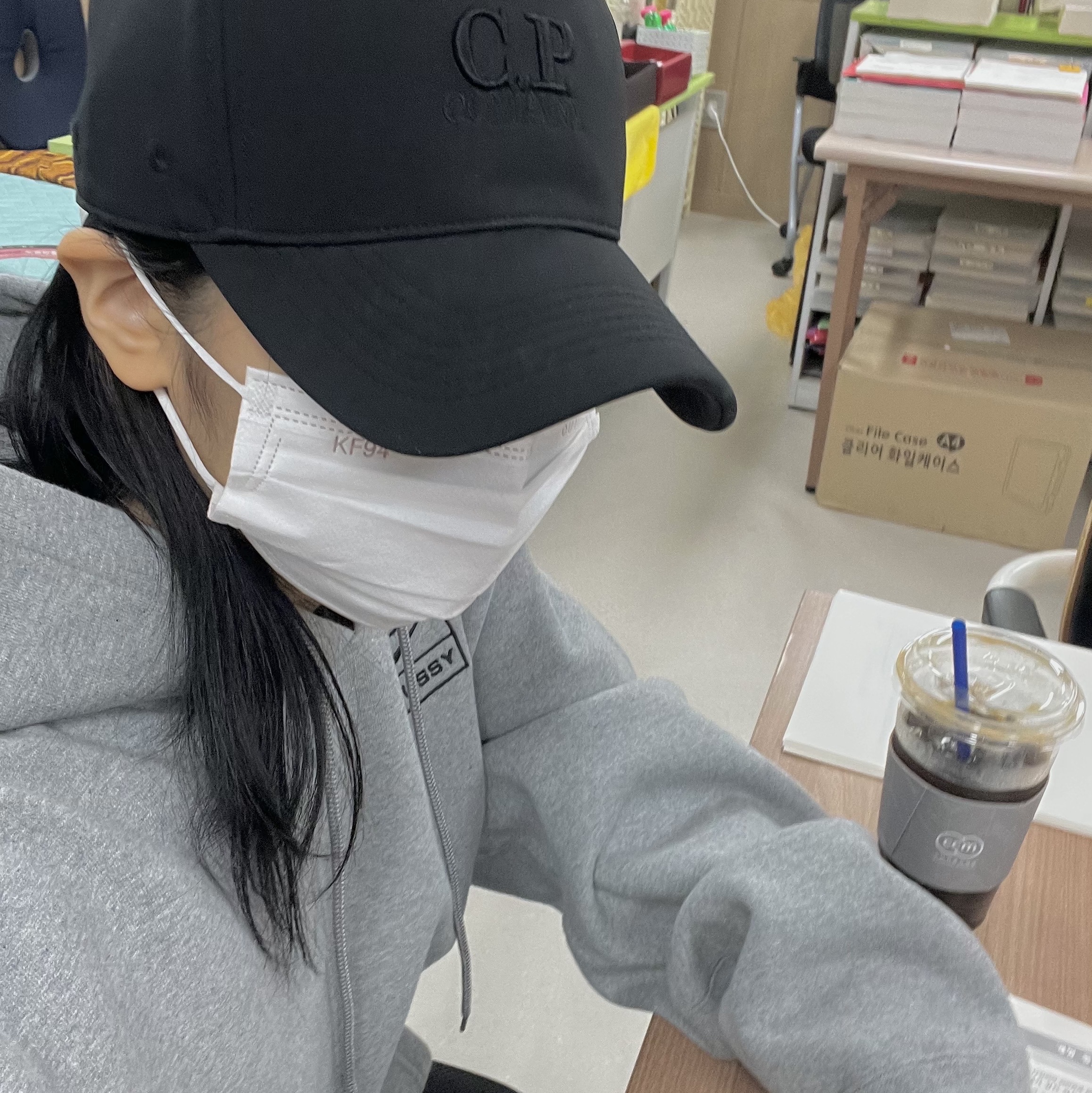 C.P. Company Shell-R Logo Cap Black - 22FW, Nike x Stussy NRG RA Pullover Hoodie Dark Grey Heather (DJ9488-063) 착용 스타일