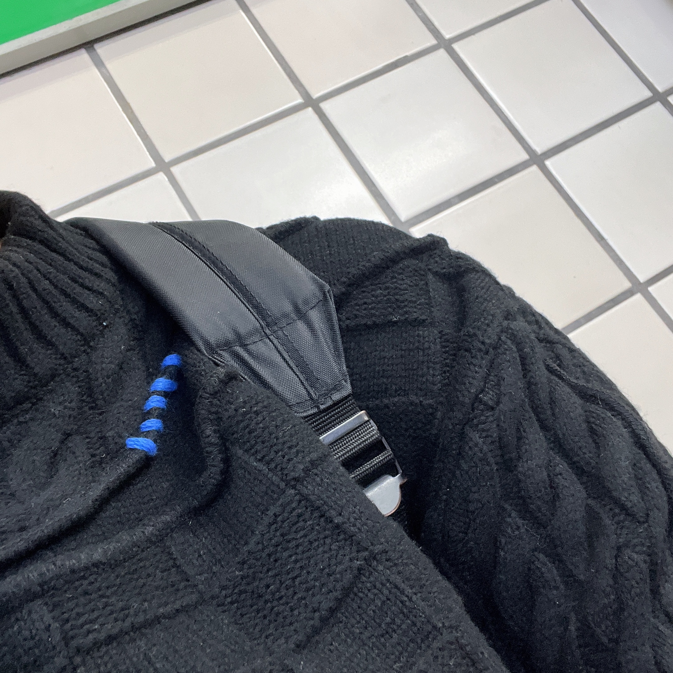 Zara x Ader Error Patchwork Oversize Knit Sweater Black, CDG Backpack Black 착용 스타일