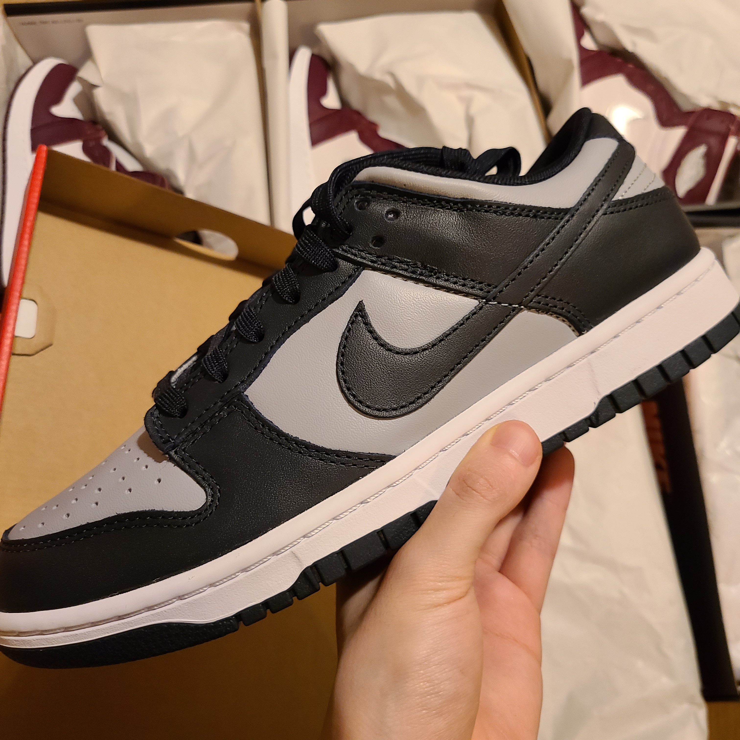 Nike Dunk Low Retro Championship Grey 착용 스타일