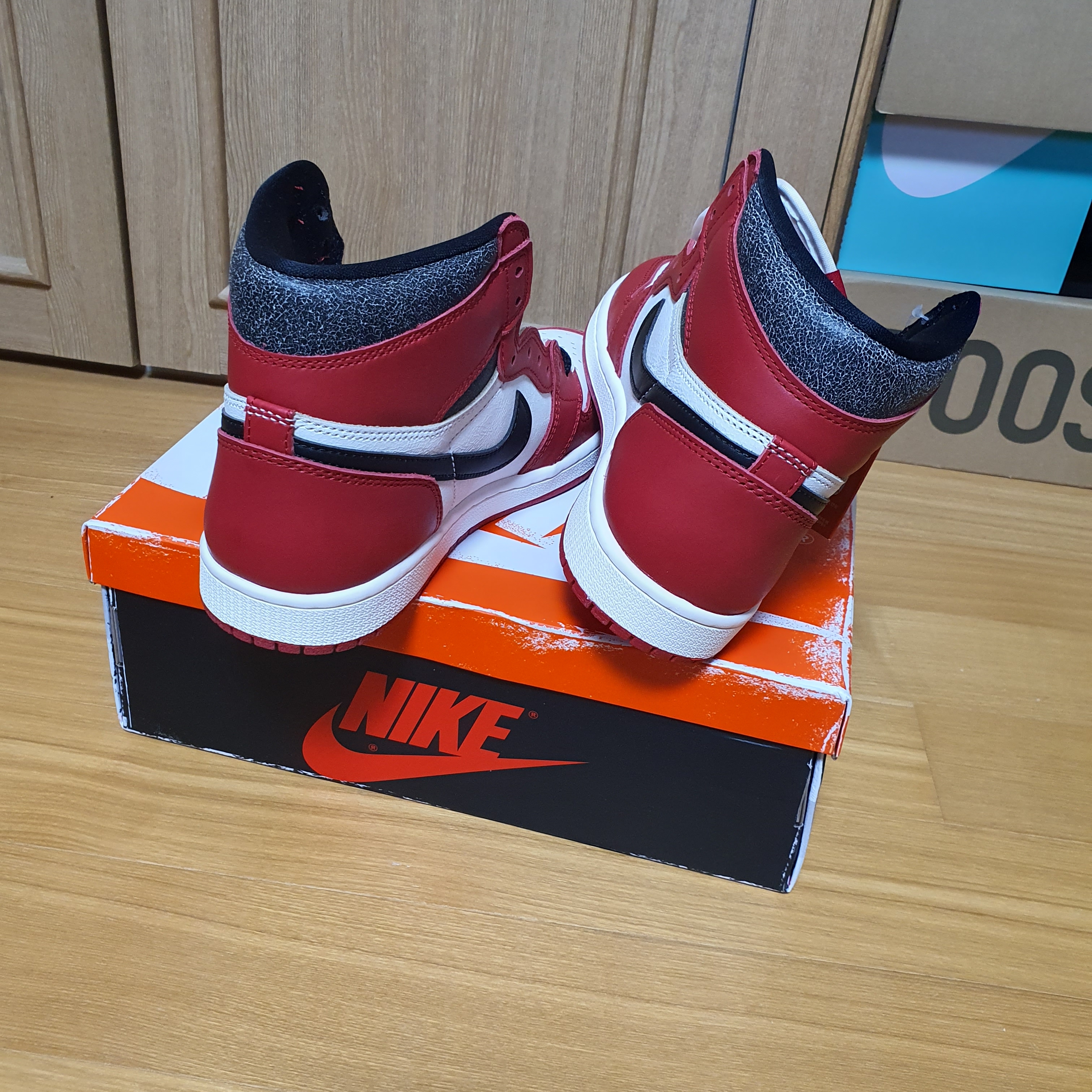 Jordan 1 Retro High OG Chicago 2022 착용 스타일 - 4