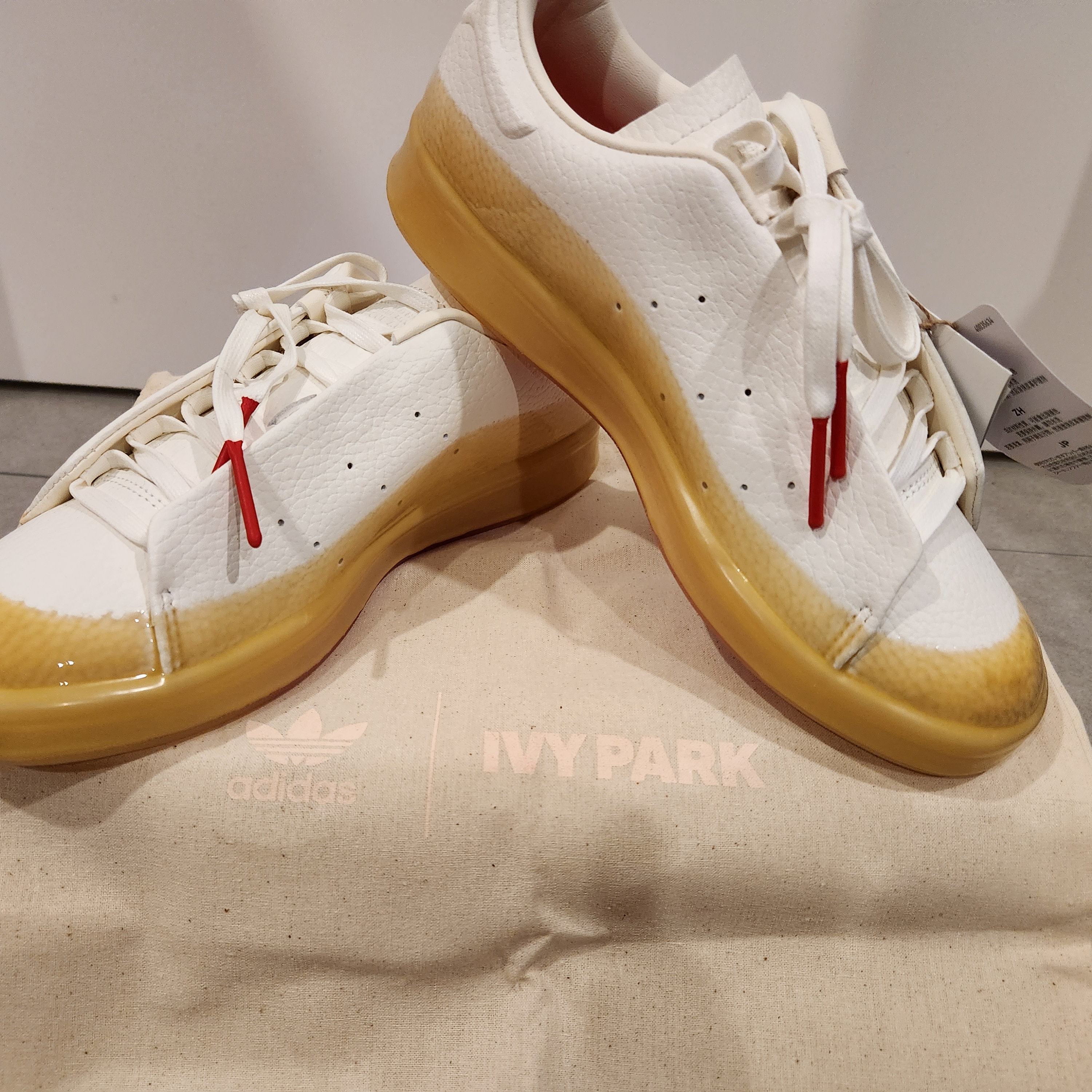 Adidas x Beyonce Ivy Park Stan Smith Dipped Ivy Heart 착용 스타일 - 3