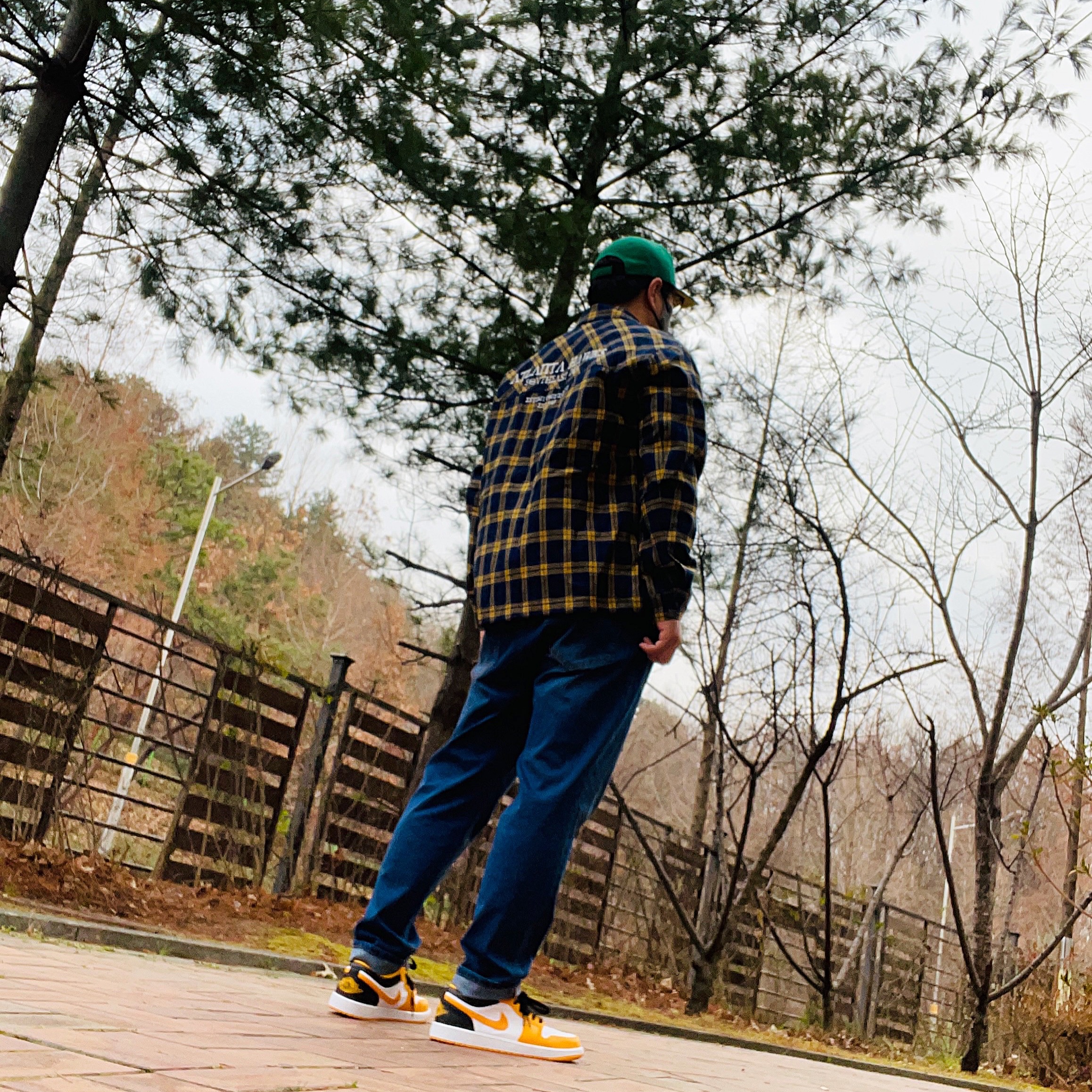 Jordan 1 Low Taxi 착용 스타일 - 1