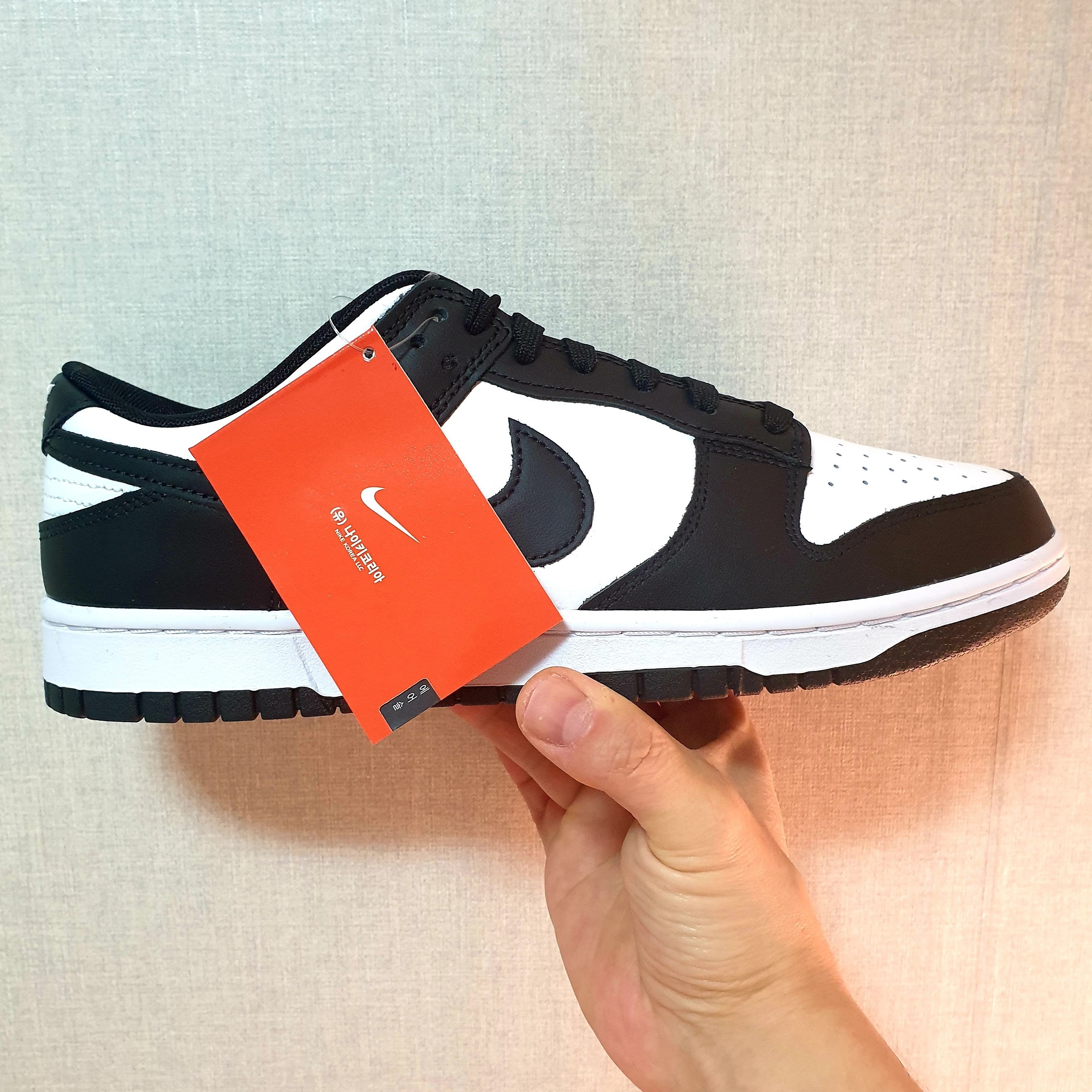 Nike Dunk Low Retro Black 착용 스타일 - 1