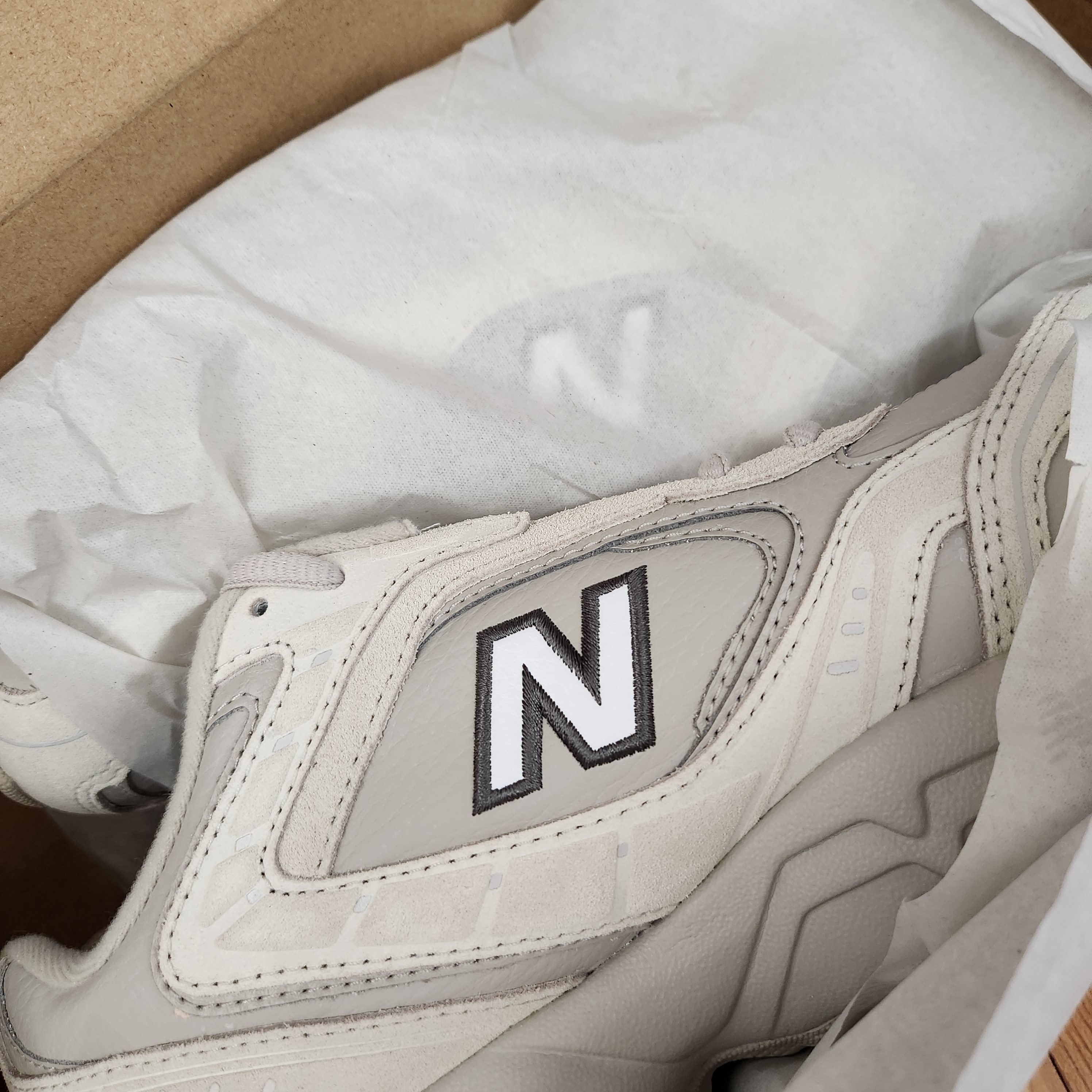 (W) New Balance 452 Beige - D Wide 착용 스타일