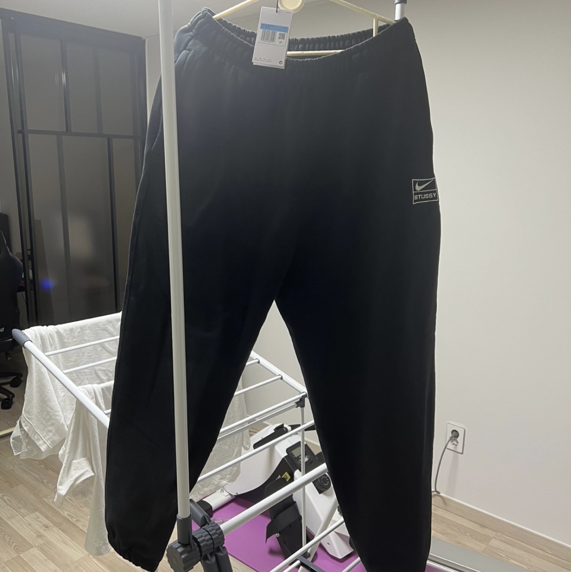 Nike x Stussy NRG RA Washed Fleece Pants Black (DN4030-010) 착용 스타일