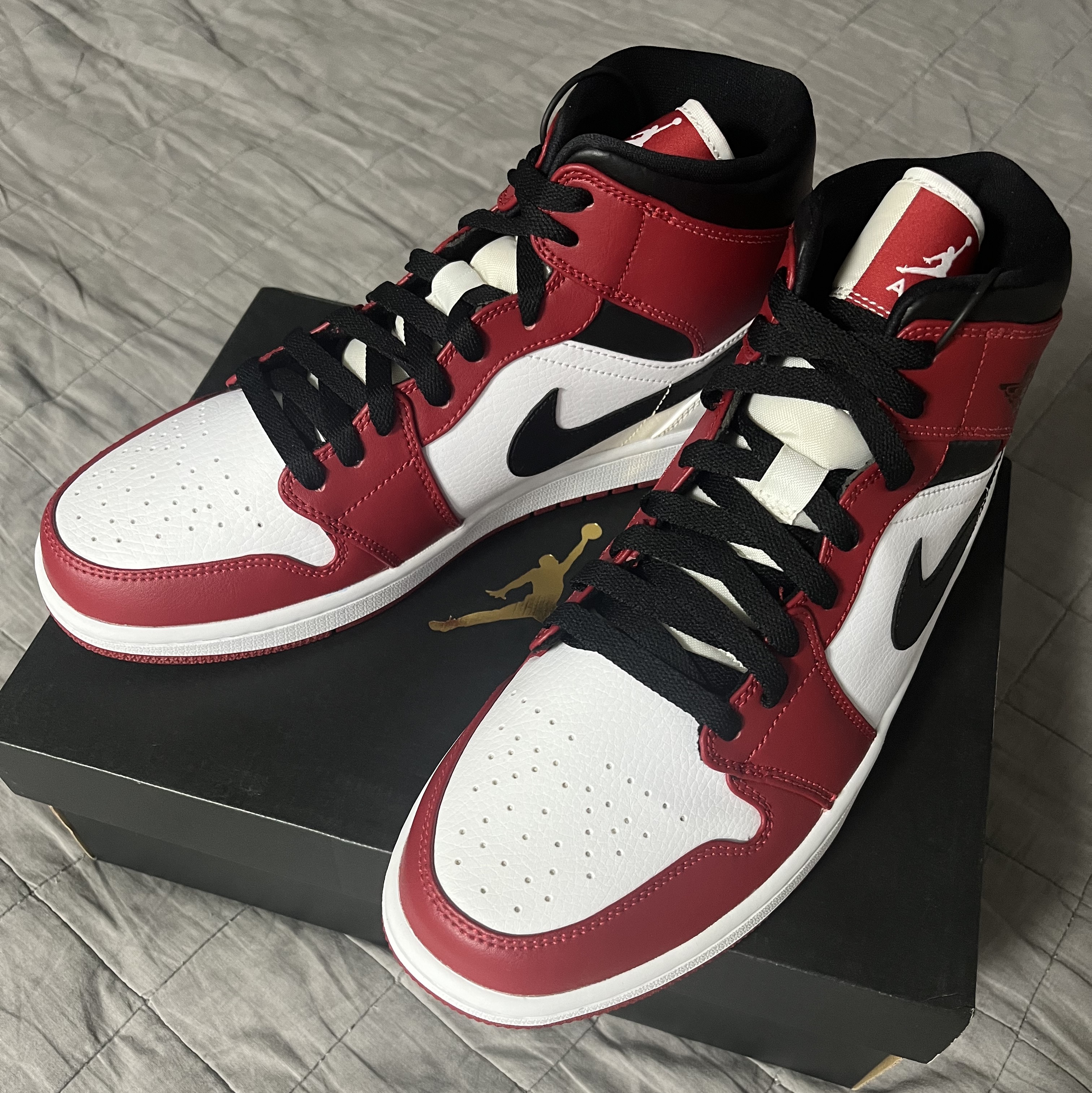 Jordan 1 Mid Chicago 2020 착용 스타일