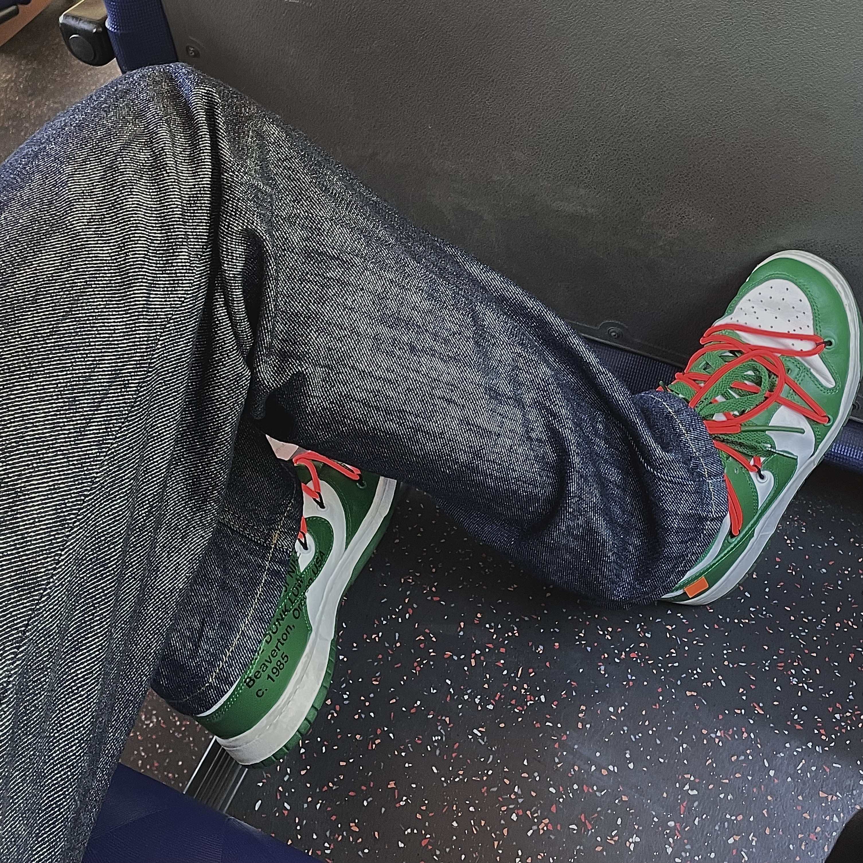 Nike x Off-White Dunk Low Pine Green 착용 스타일