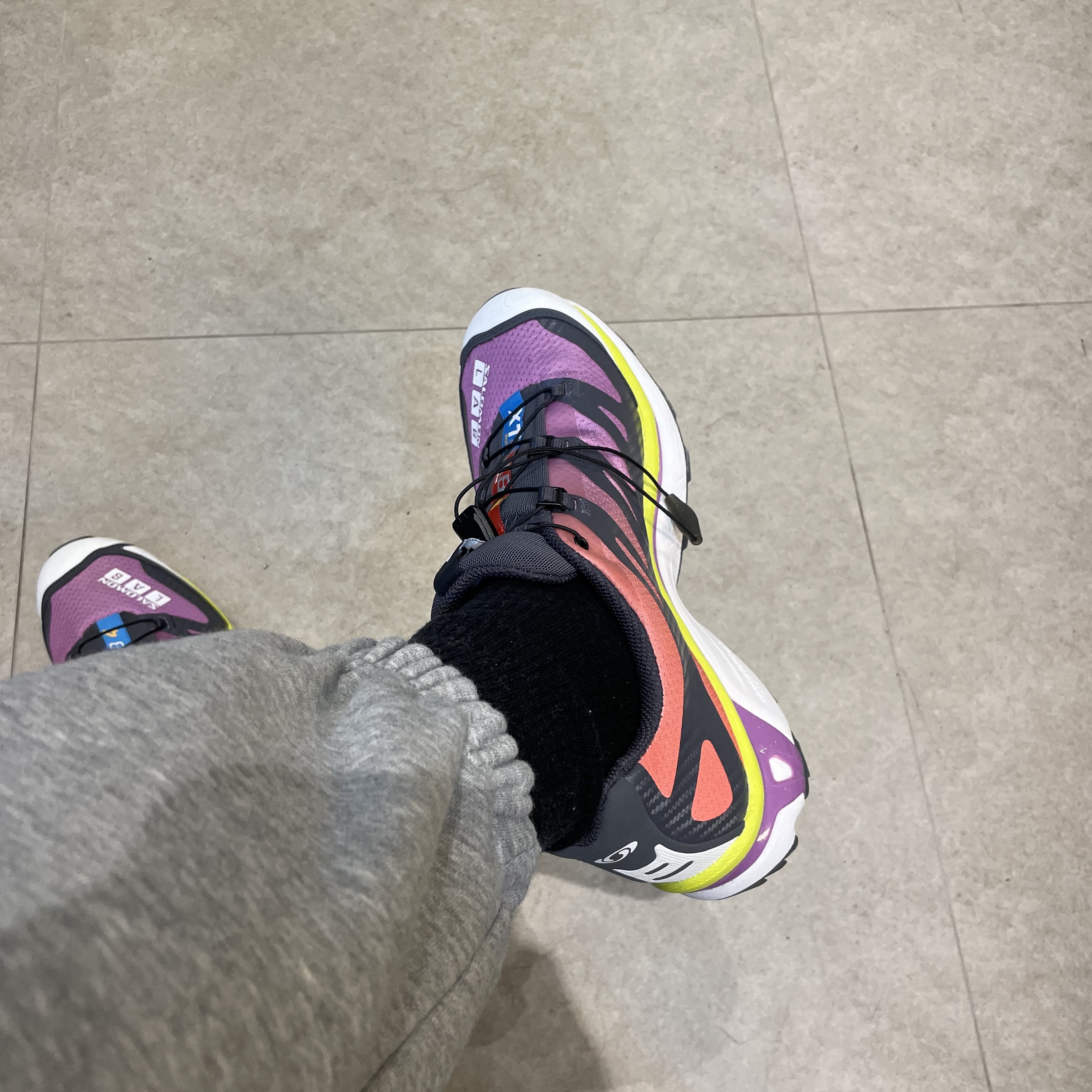 Salomon XT-4 ADV Mulberry 착용 스타일 - 2