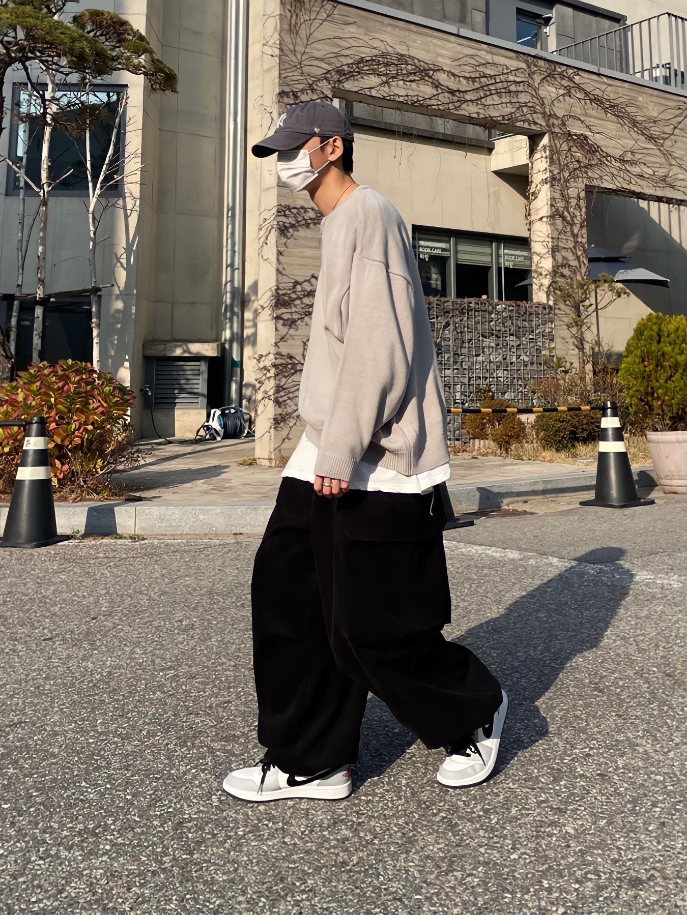 Jordan 1 Low Light Smoke Grey 착용 스타일 - 3