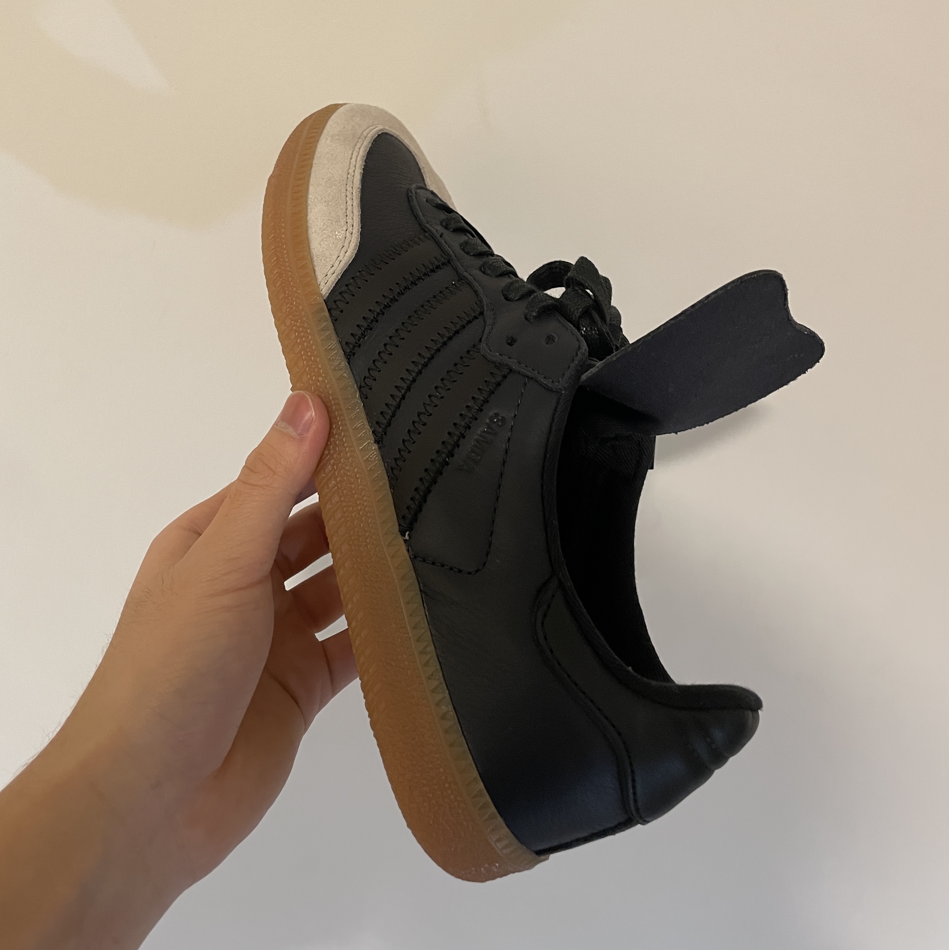 Adidas x Pharrell Williams Humanrace Samba Night Grey Core Black 착용 스타일 - 5