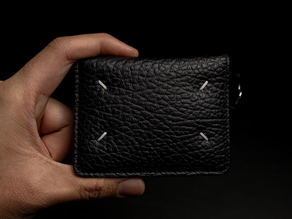 Maison Margiela Keyring Wallet Black 착용 스타일 - 1