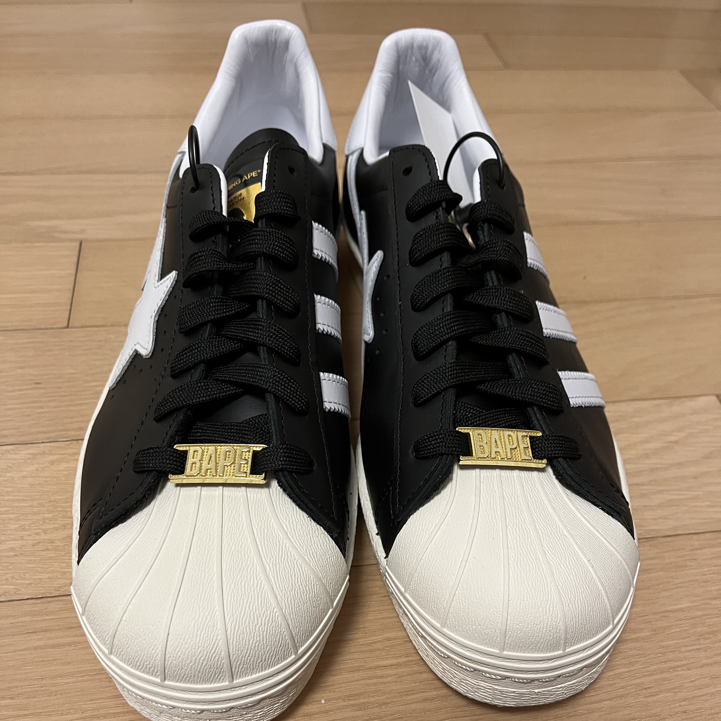 Adidas x BAPE Superstar 80s Core Black Off White 착용 스타일