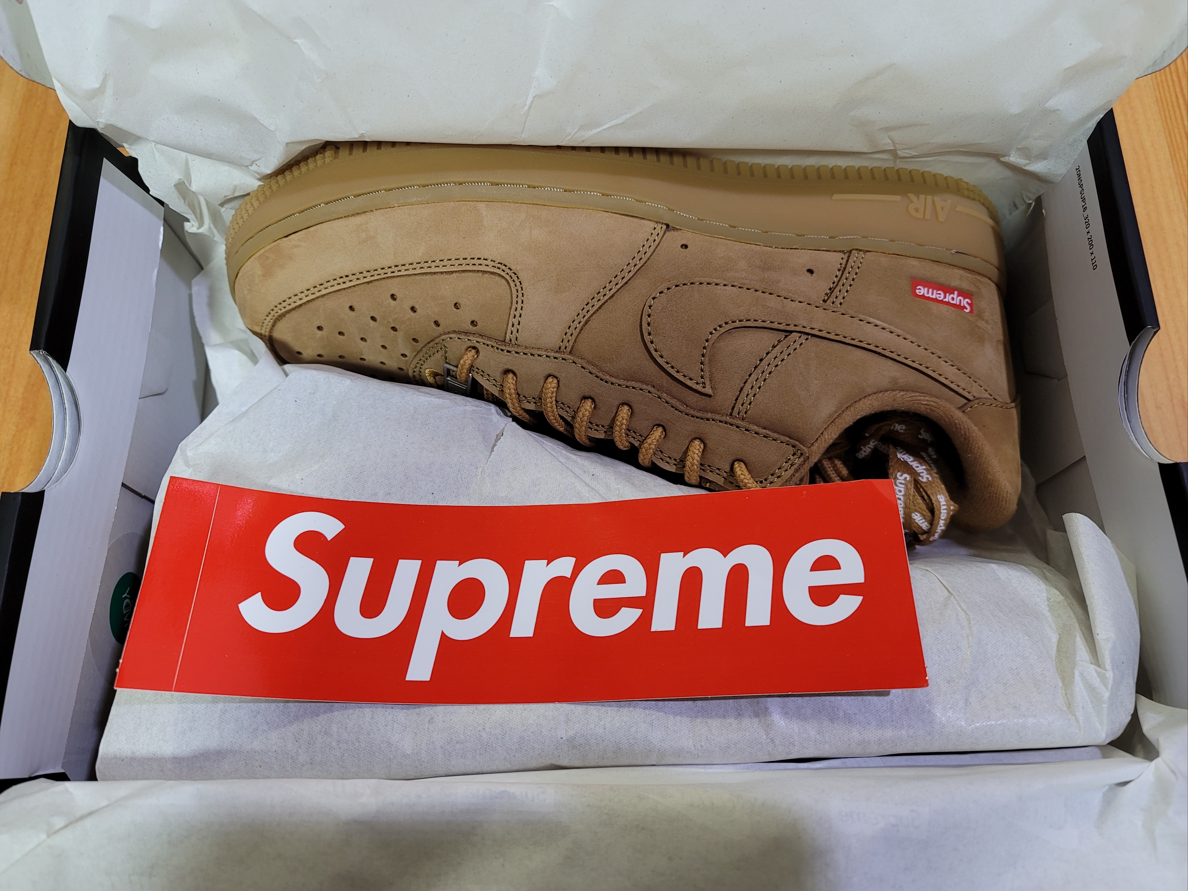 Nike x Supreme Air Force 1 Low Flax 착용 스타일 - 2