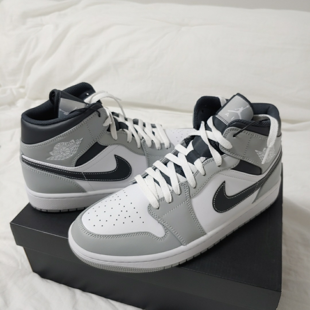Jordan 1 Mid Light Smoke Grey Anthracite 착용 스타일