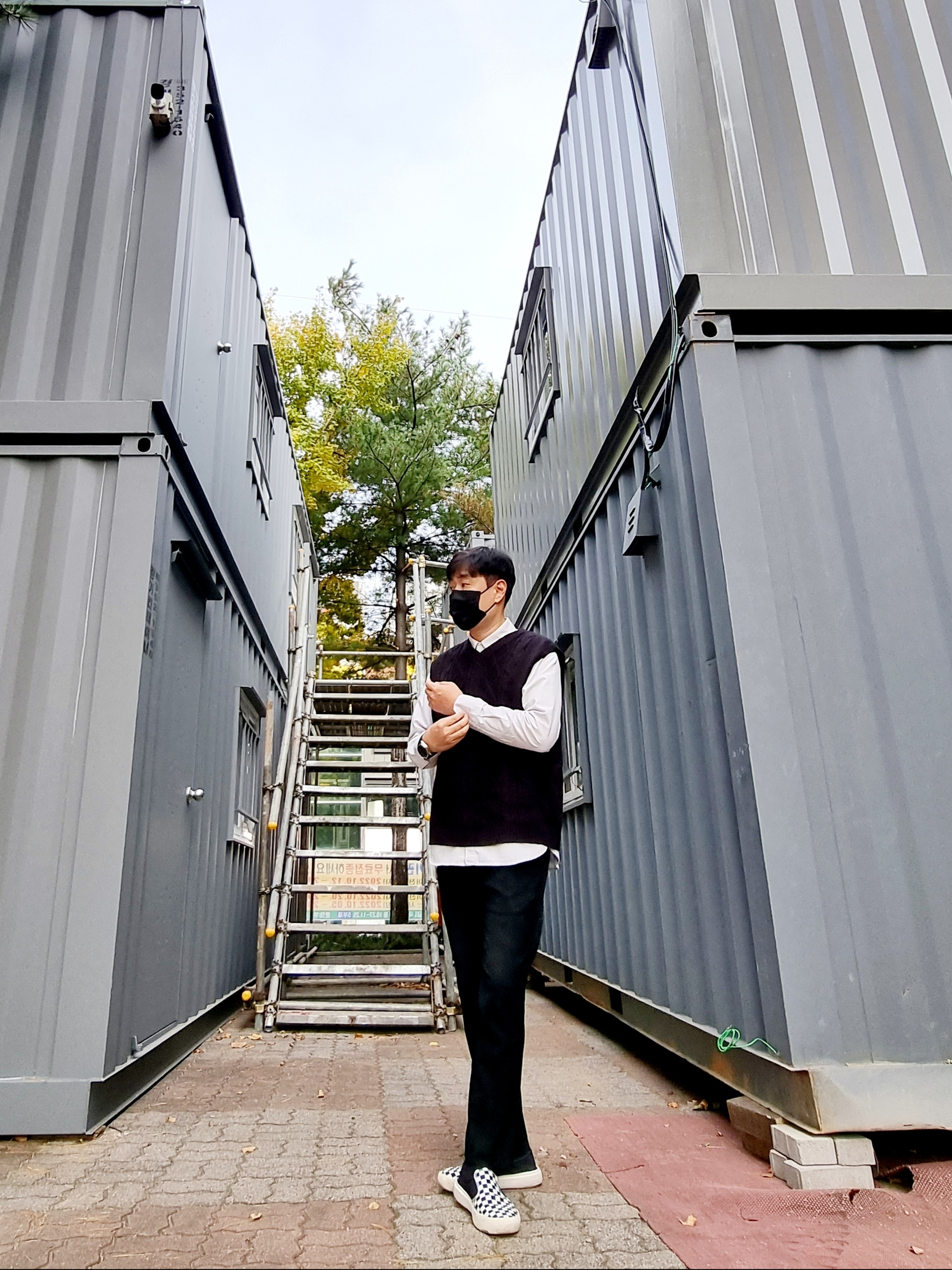 Vans Checkerboard Comfycush One Black 착용 스타일 - 2