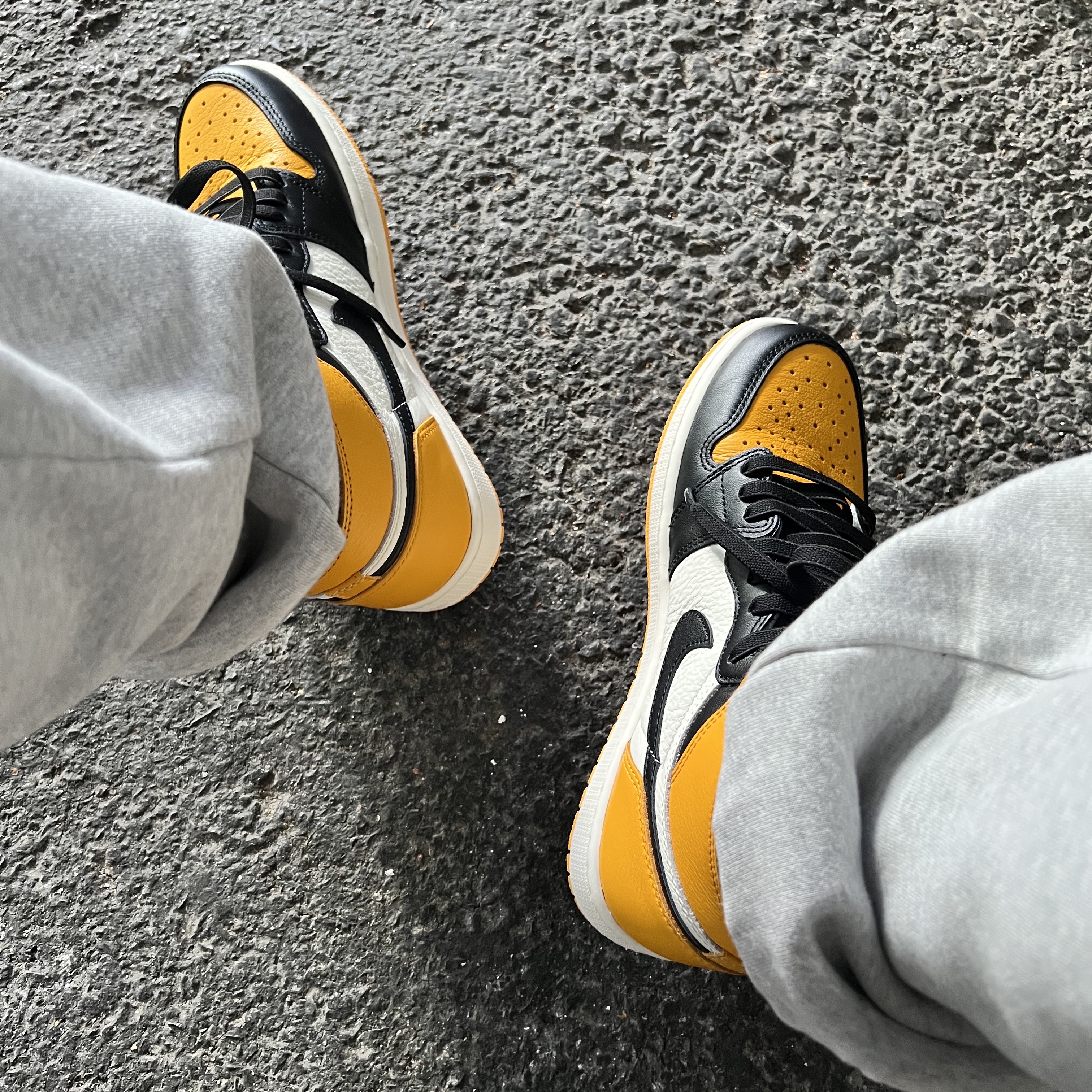 Jordan 1 Retro High OG Taxi 착용 스타일 - 1