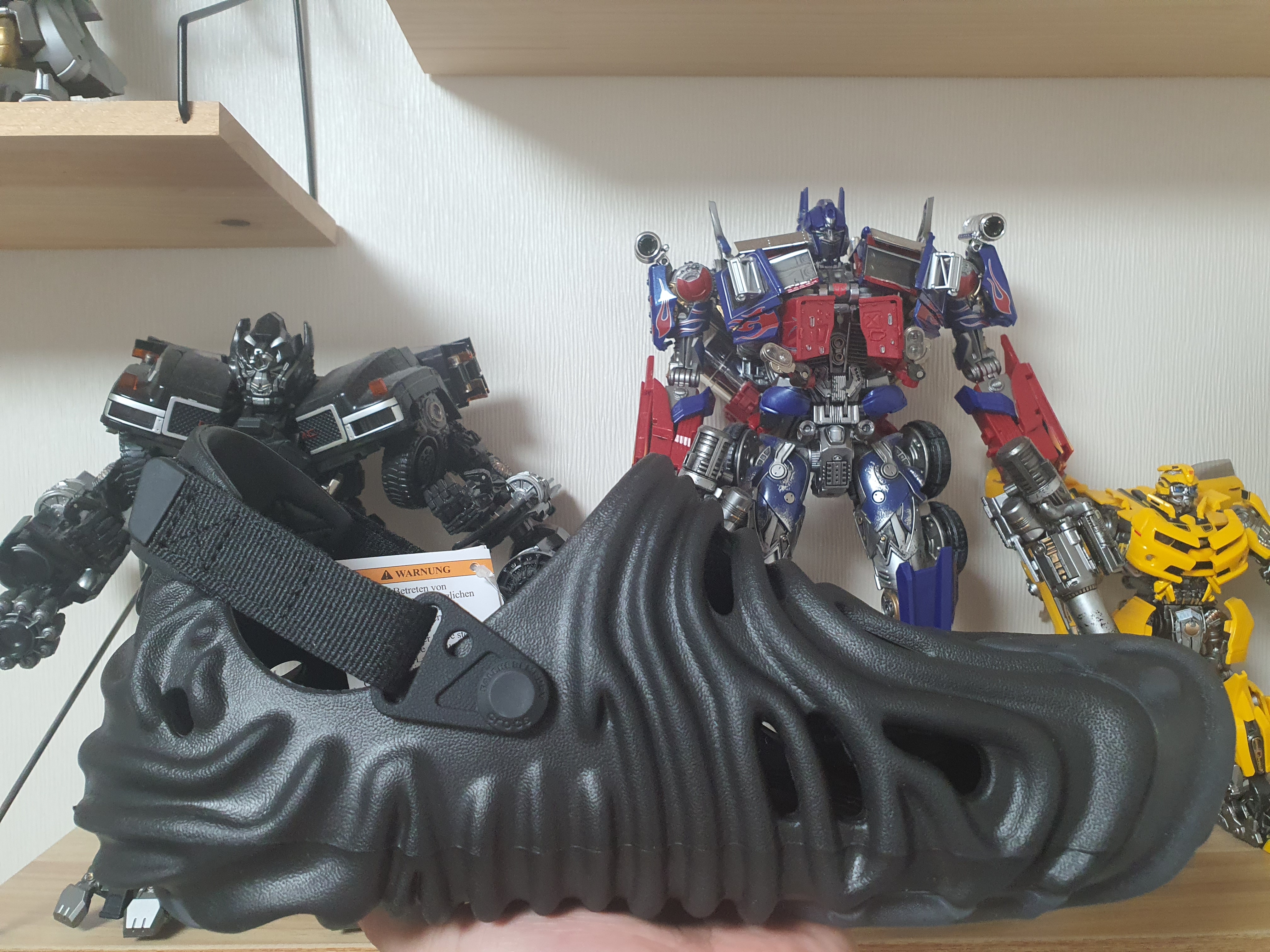 Crocs x Salehe Bembury Pollex Clog Sasquatch 착용 스타일 - 3