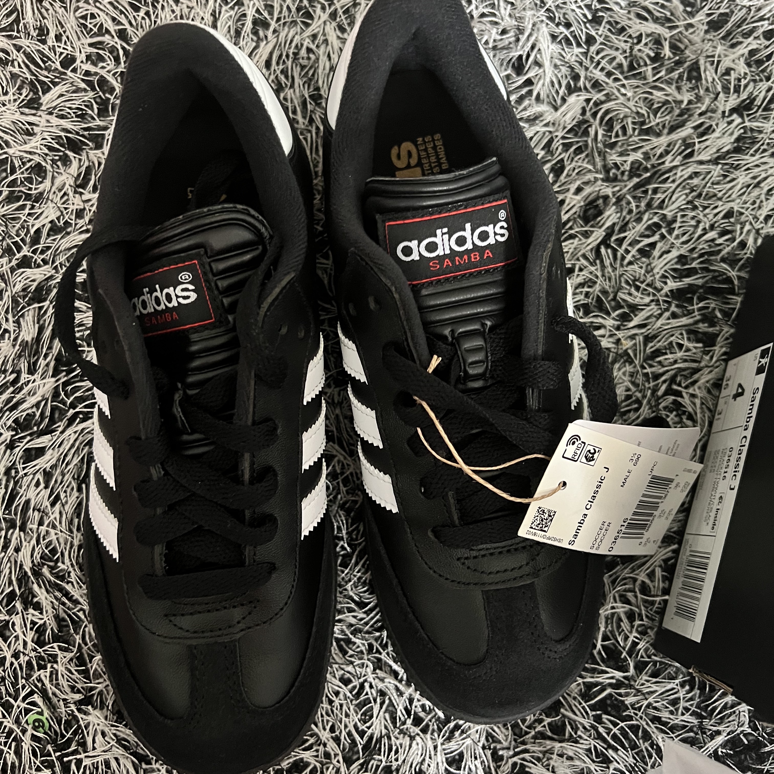 (J) Adidas Samba Classic Core Black 착용 스타일 - 5