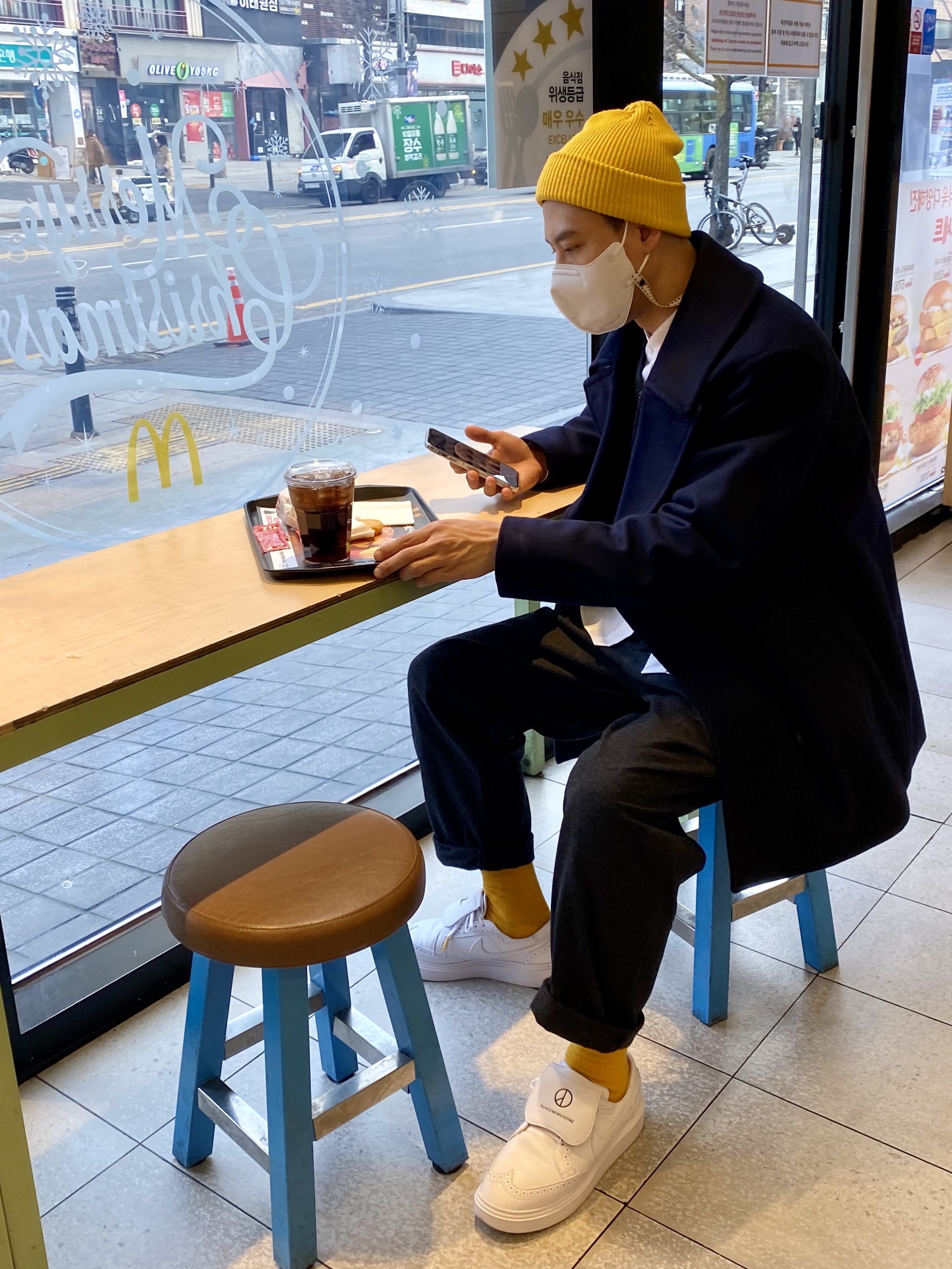 Nike x Peaceminusone Kwondo1 White, Uniqlo +J Wool Blend OverSized Peacoat Navy 착용 스타일 - 2