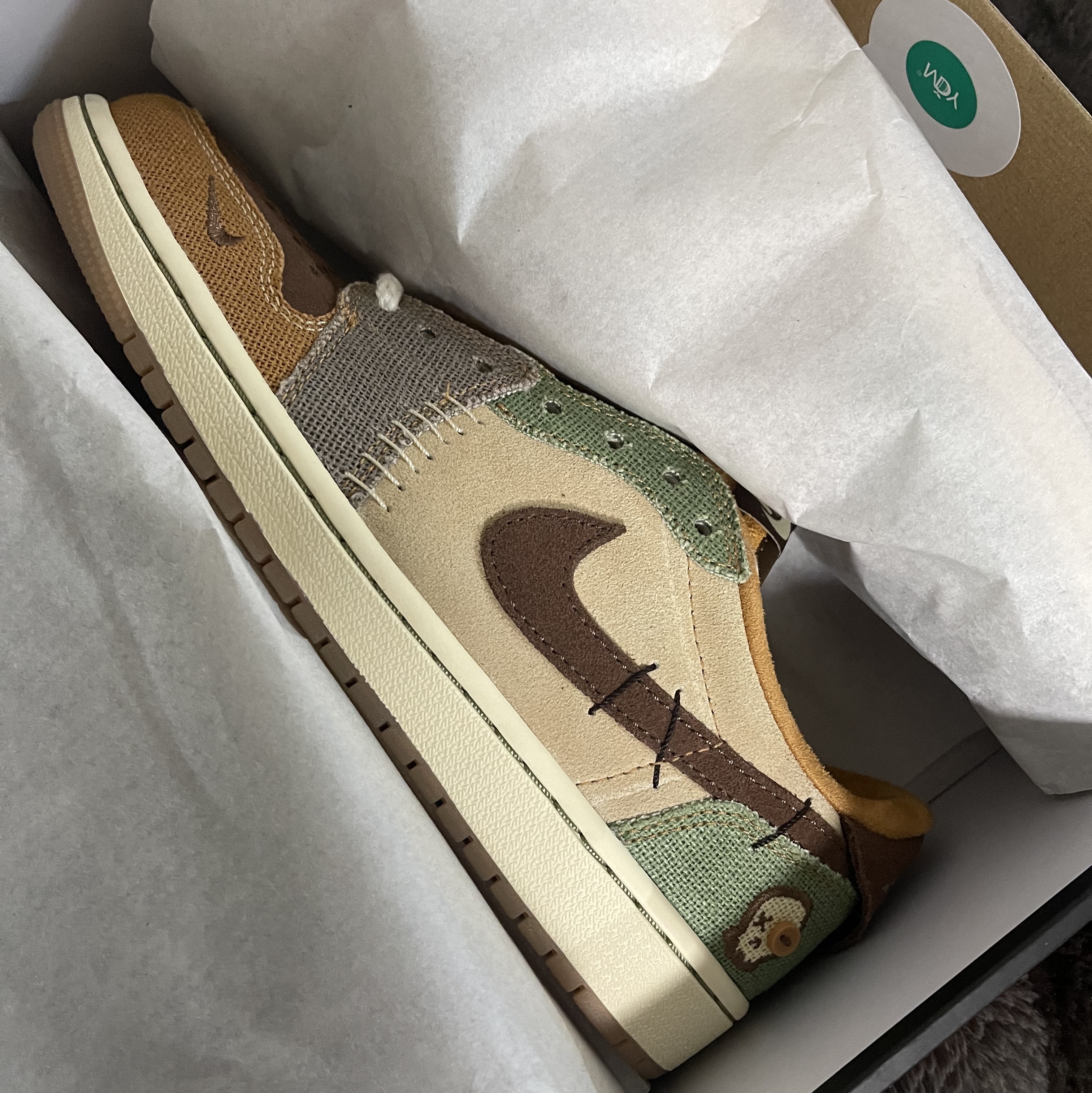 Jordan 1 x Zion Williamson Retro Low OG Flax and Oil Green 착용 스타일