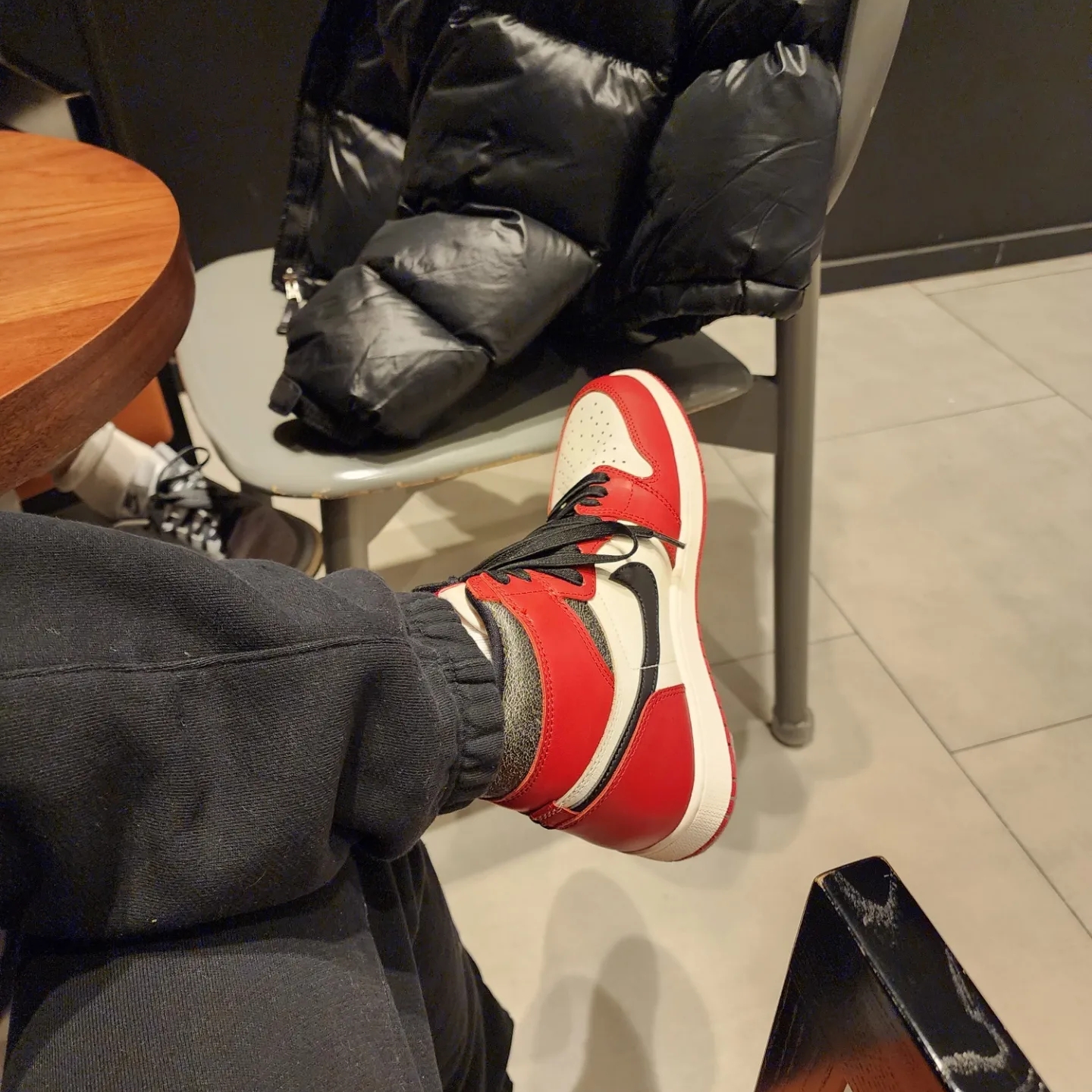 Jordan 1 Retro High OG Chicago 2022 착용 스타일 - 1
