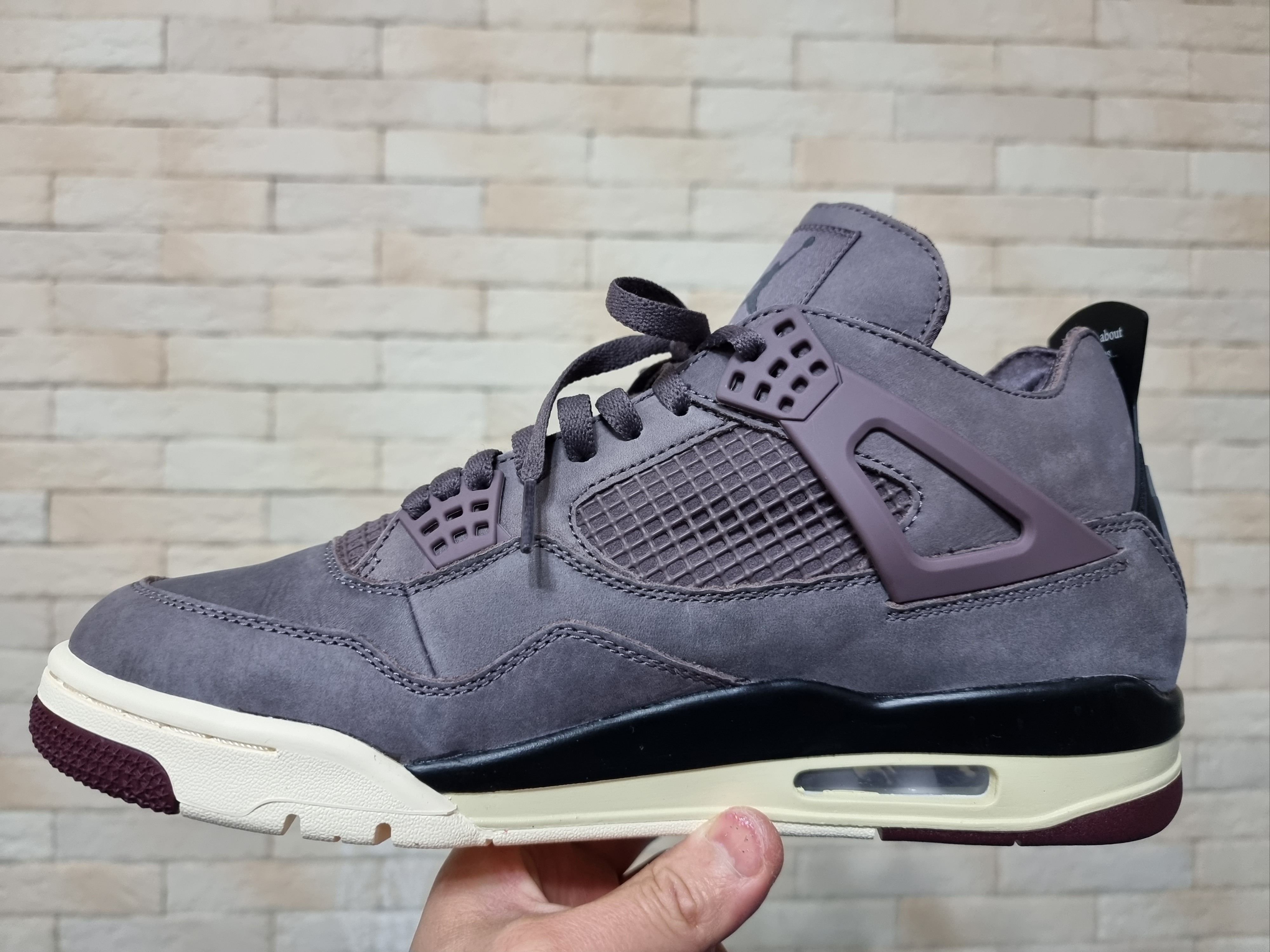 Jordan 4 x A Ma Maniere Retro Violet Ore 착용 스타일 - 3