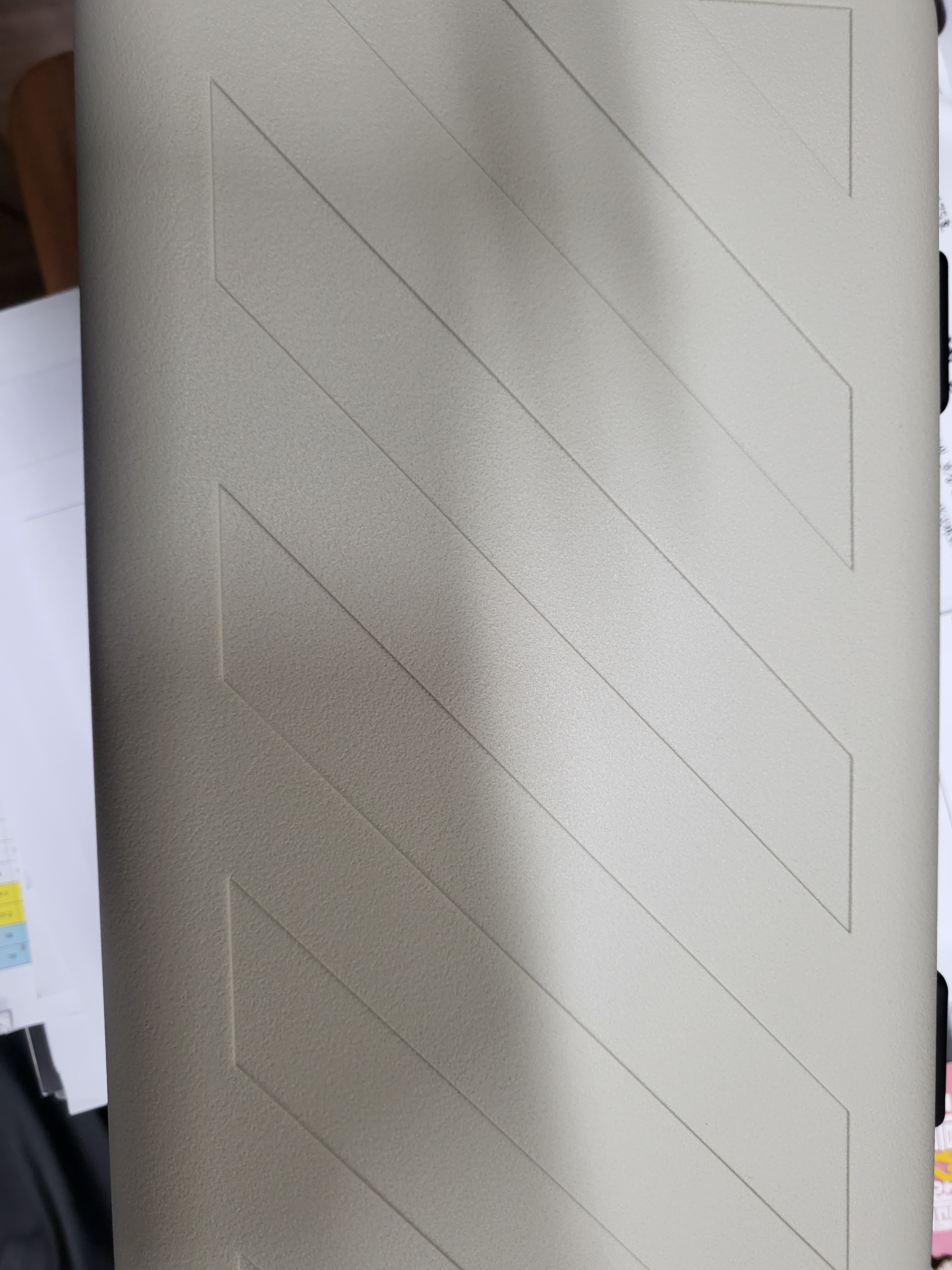 Off-White x Amore Pacific Protection Box (Without Cosmetics) 착용 스타일