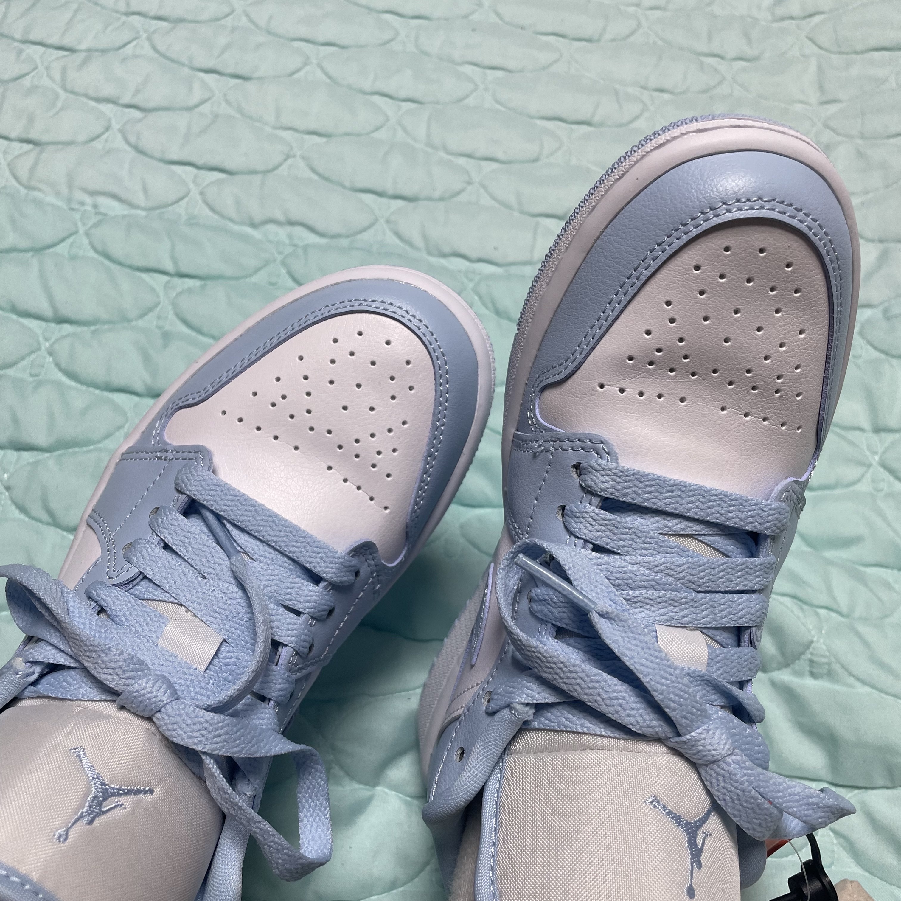 (W) Jordan 1 Low White Ice Blue 착용 스타일 - 2