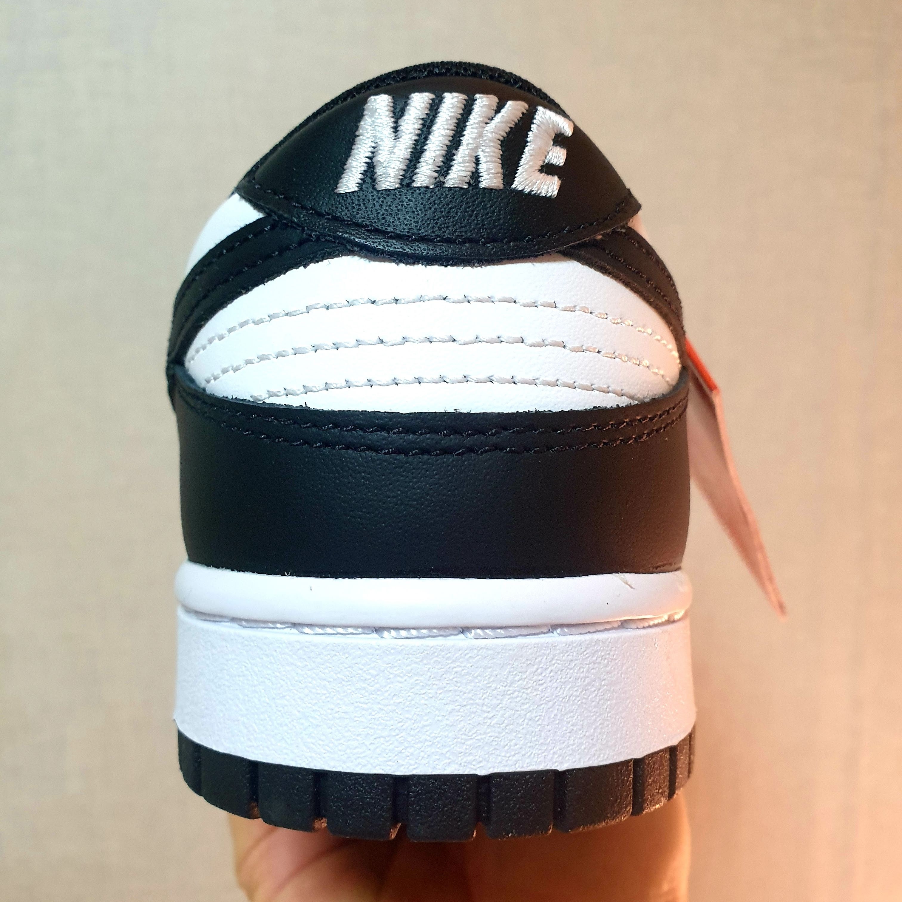 Nike Dunk Low Retro Black 착용 스타일 - 3