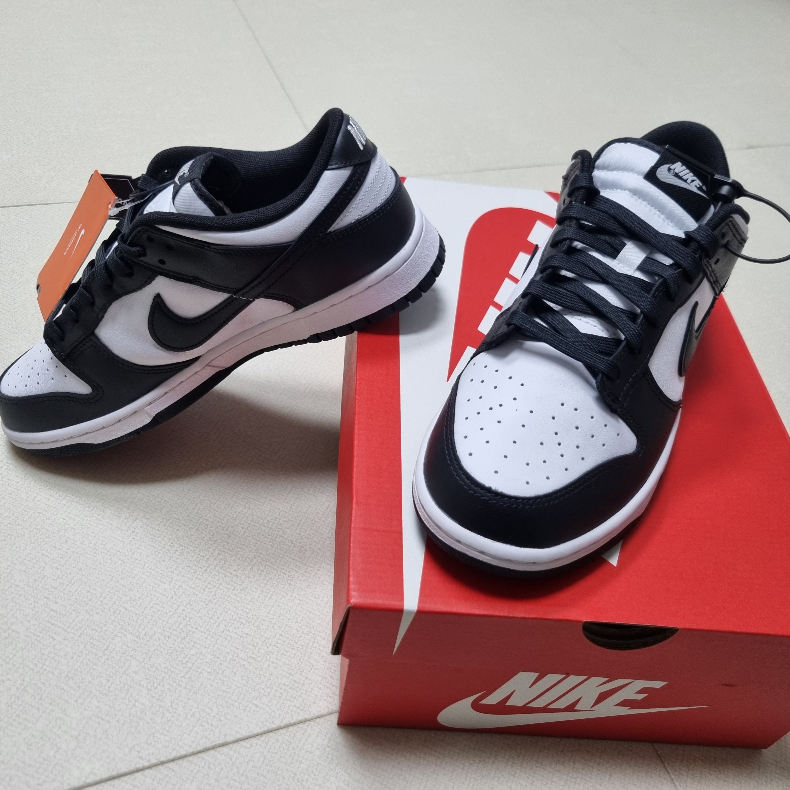 Nike Dunk Low Retro Black 착용 스타일 - 3