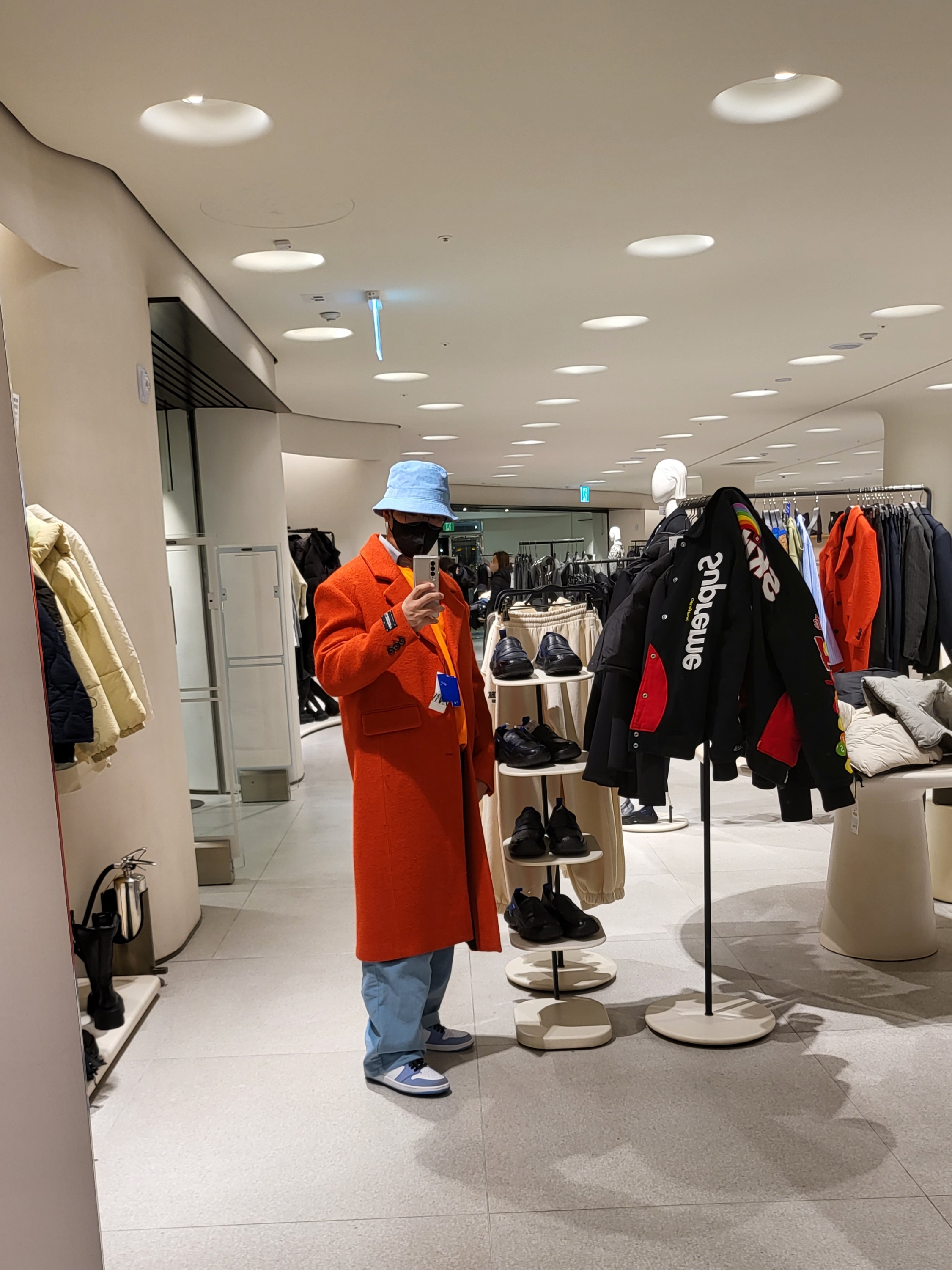 Zara x Ader Error Wool Blend Oversize Coat Orange 착용 스타일