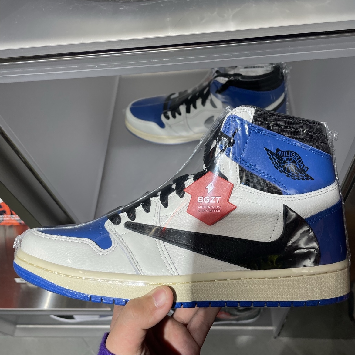 Jordan 1 x Travis Scott x Fragment Retro High OG SP Military Blue 착용 스타일