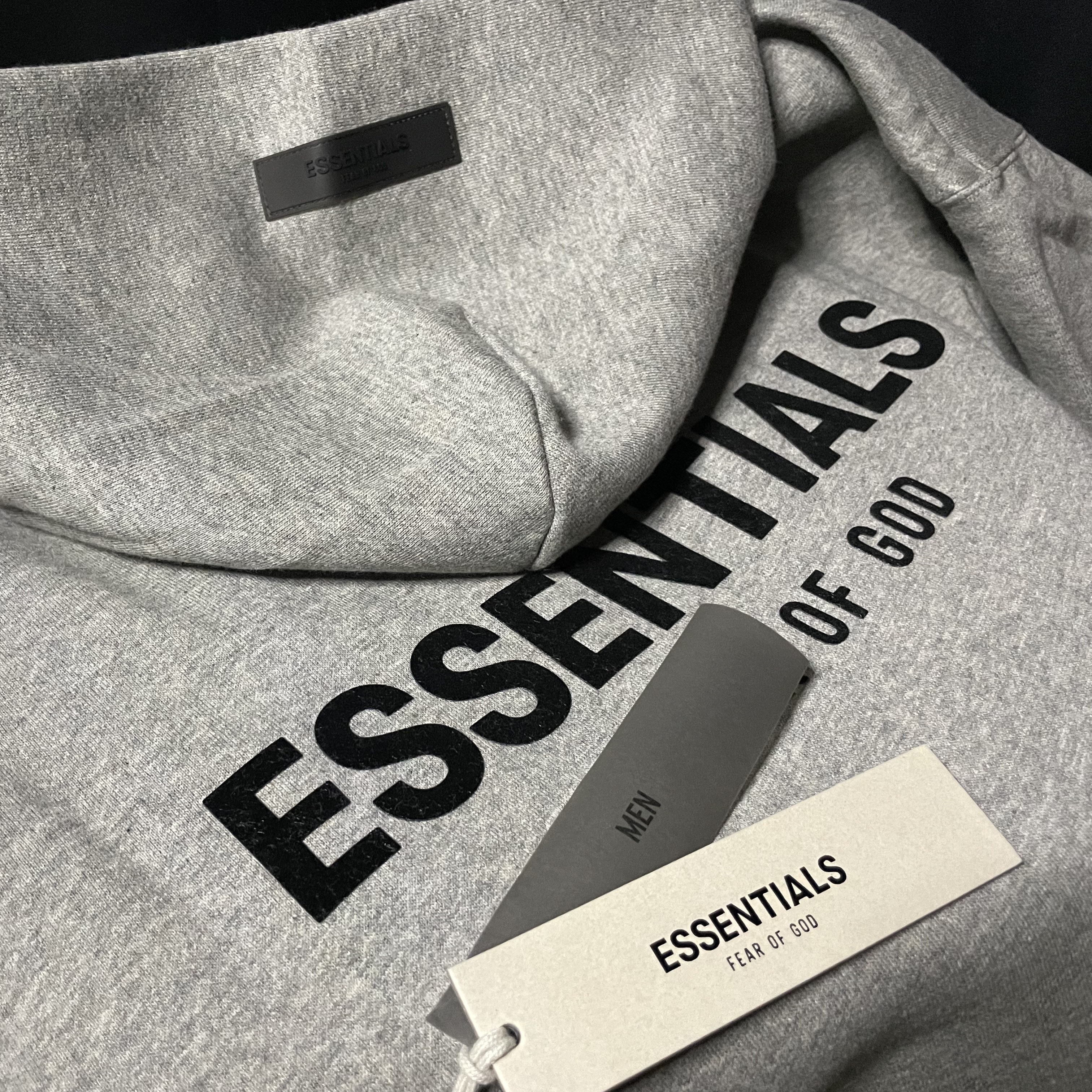 Essentials The Core Collection Hoodie Dark Oatmeal 착용 스타일 - 1