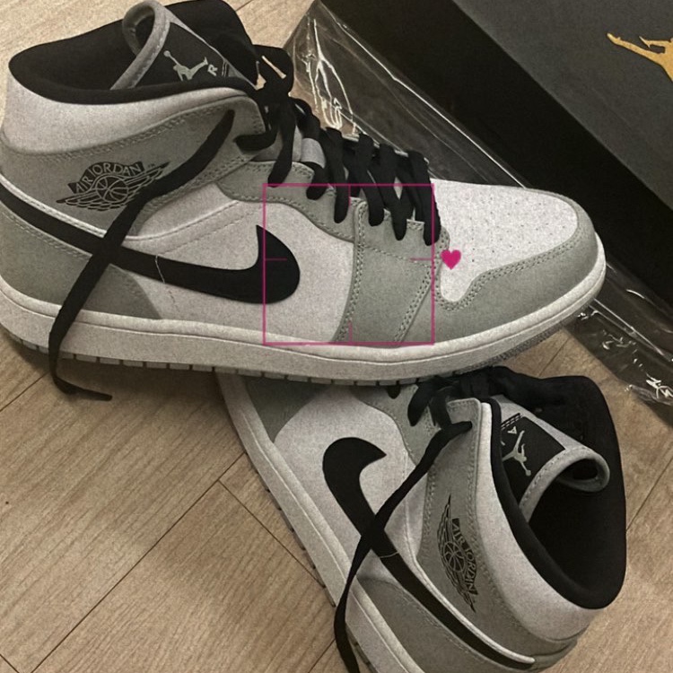 Jordan 1 Mid Light Smoke Grey 착용 스타일