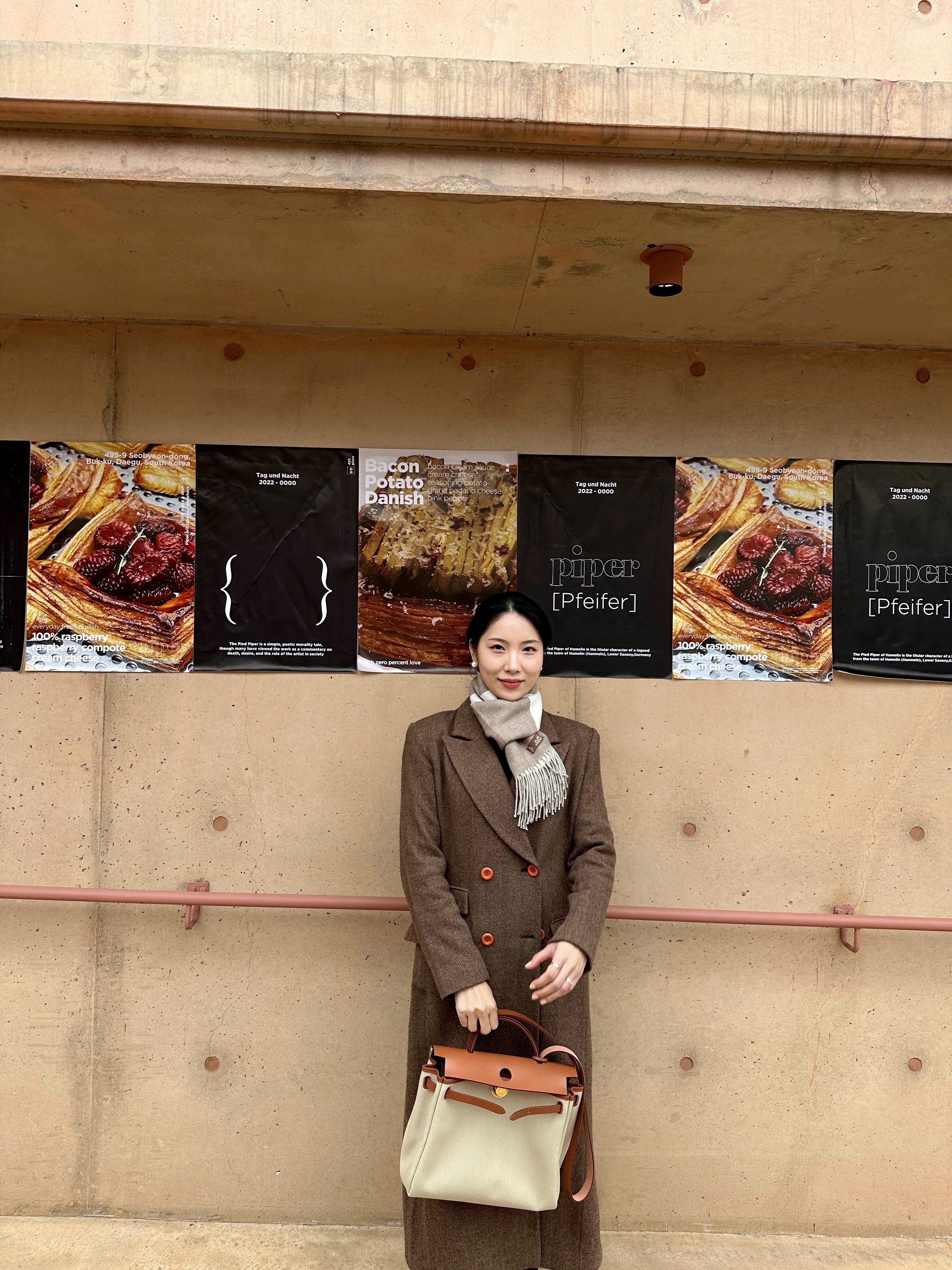Louis Vuitton LV Spread Technical Overshirt Black, Dior x Sacai Mini Saddle Bag Olive 착용 스타일 - 4