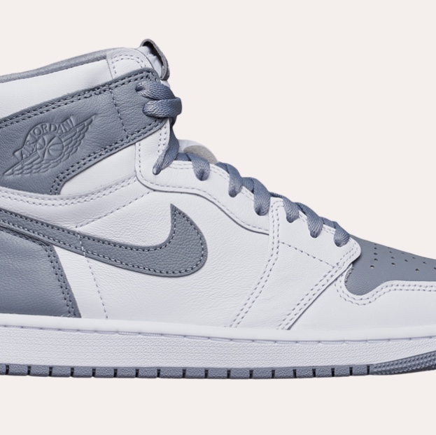 Jordan 1 Retro High OG Stealth 착용 스타일 - 1