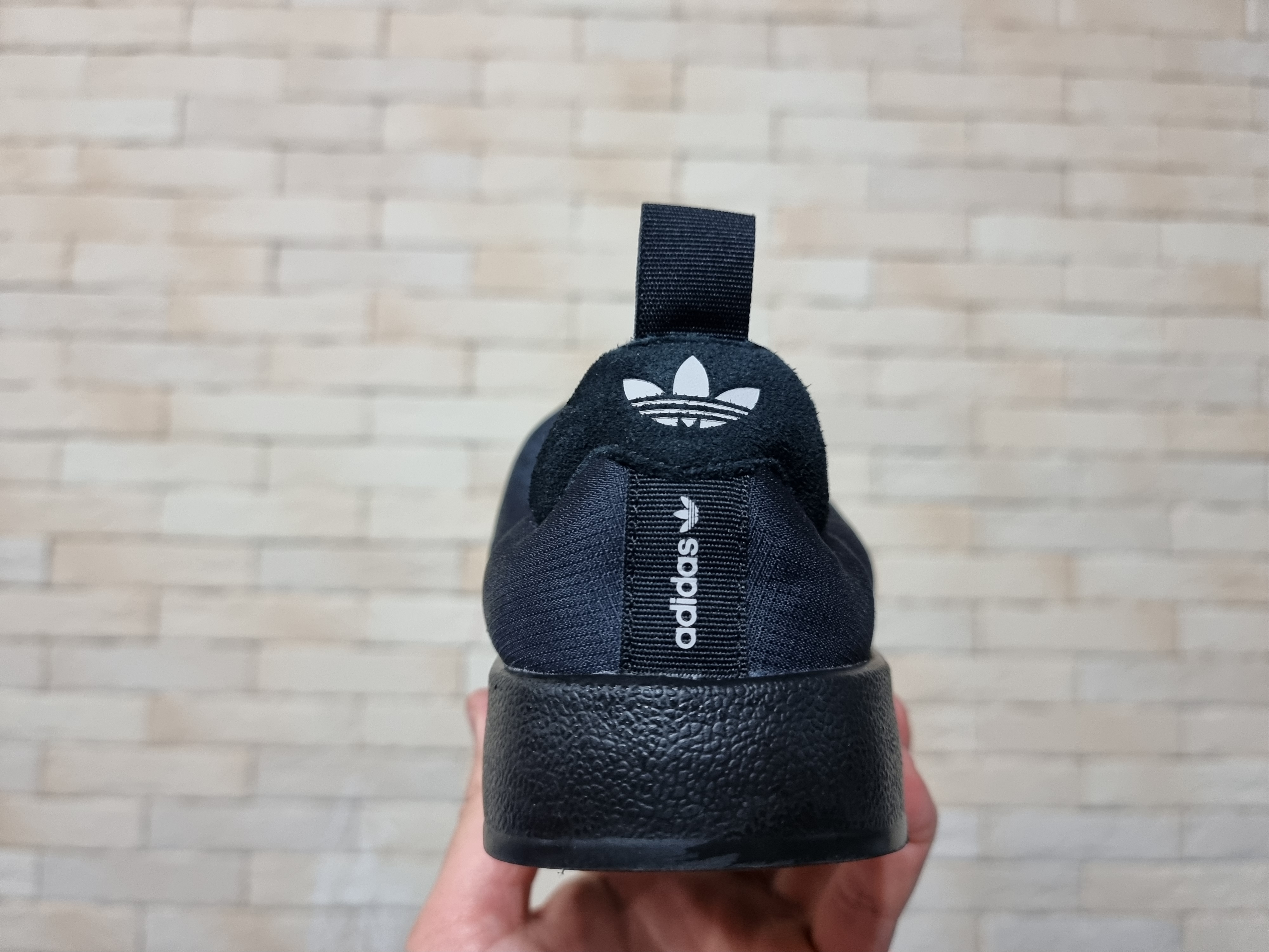 Adidas Puffylette Core Black 착용 스타일 - 5