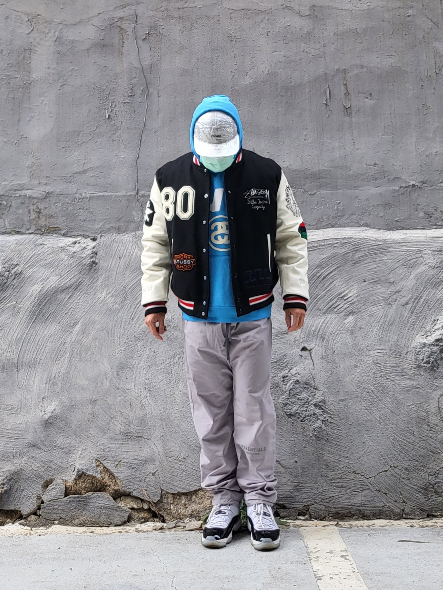 Stussy x Our Legacy x Denim Tears TTL Varsity Jacket Black, Stussy x Cactus Plant Flea Market 8 Ball Pigment Dyed Hoodie Blue 착용 스타일 - 1