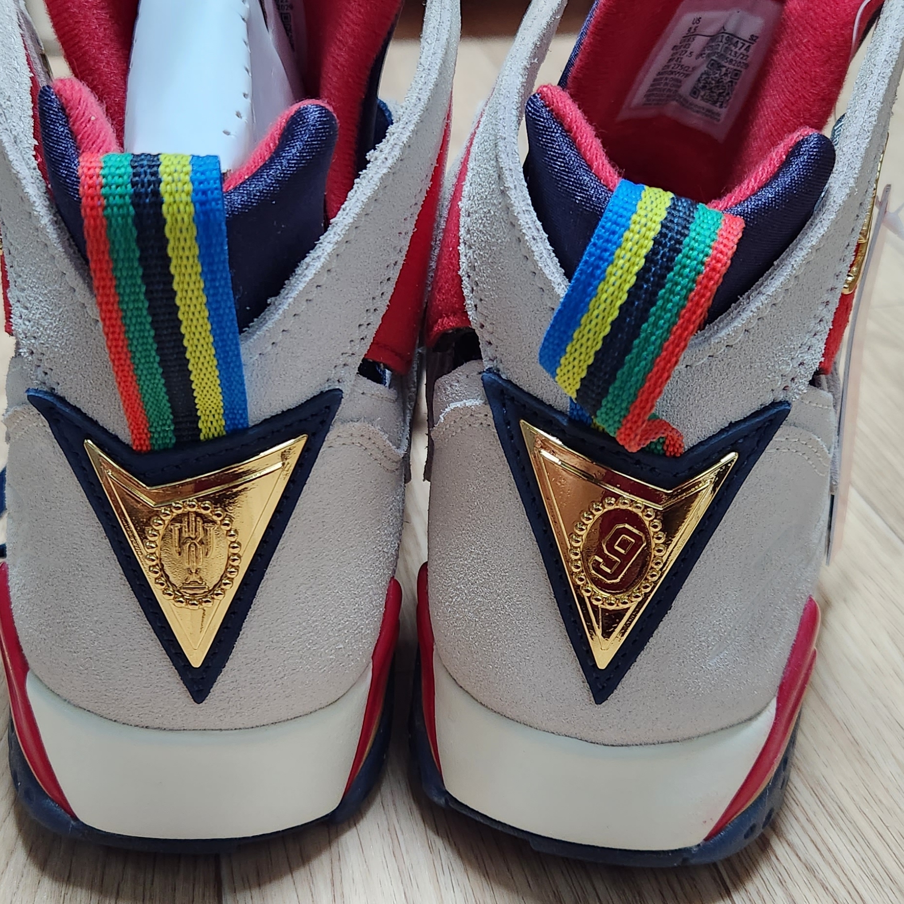 Jordan 7 x Trophy Room Retro SP True Red and Obsidian 착용 스타일