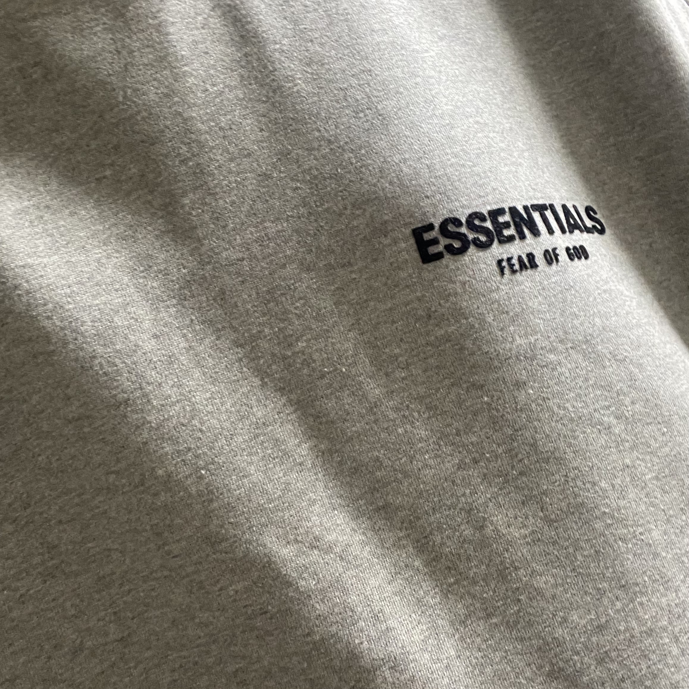 Essentials The Core Collection Hoodie Dark Oatmeal 착용 스타일 - 2