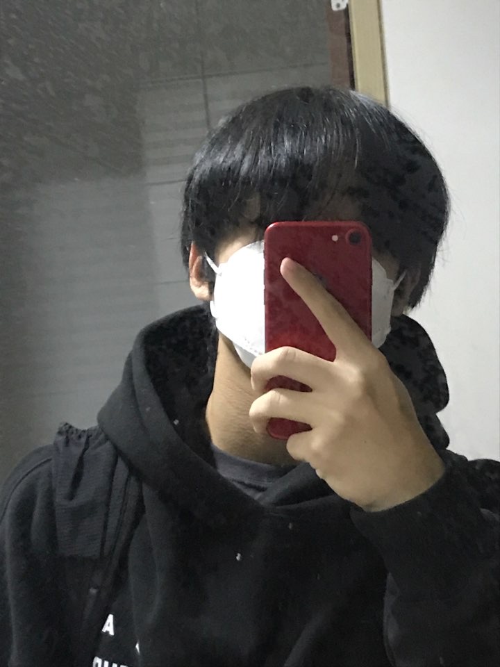 IAB Studio Hoodie Black White 착용 스타일 - 1