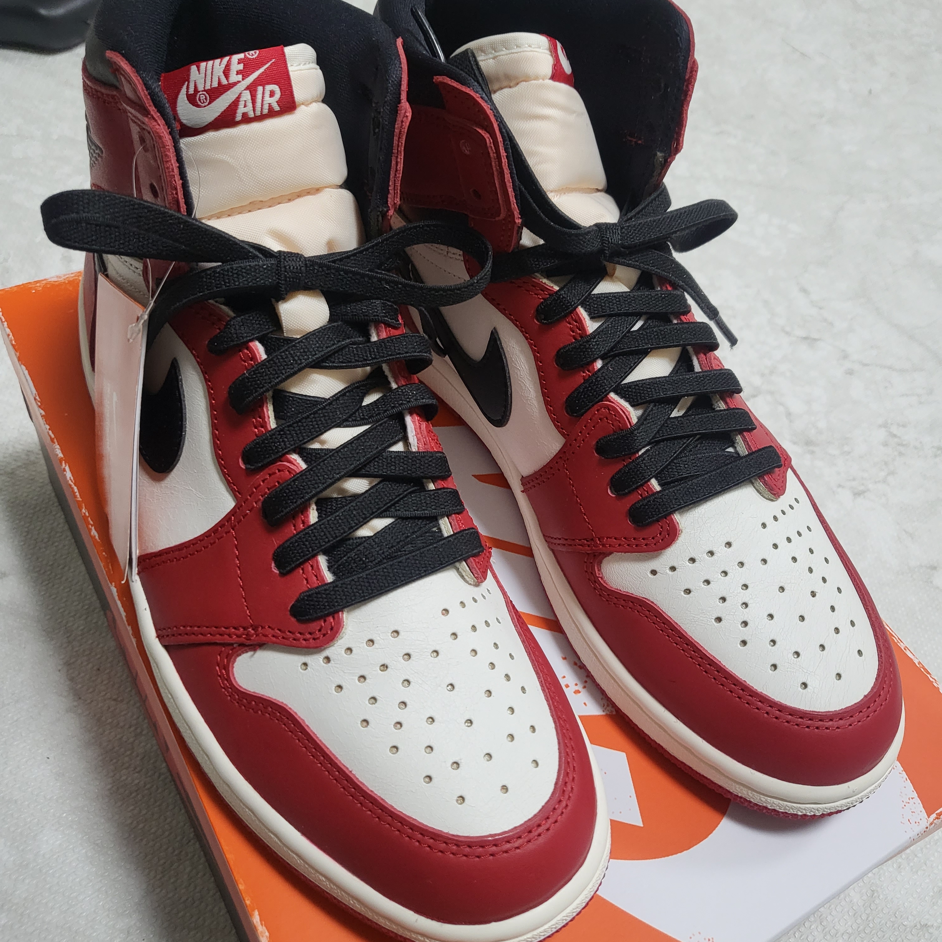 Jordan 1 Retro High OG Chicago 2022 착용 스타일 - 1