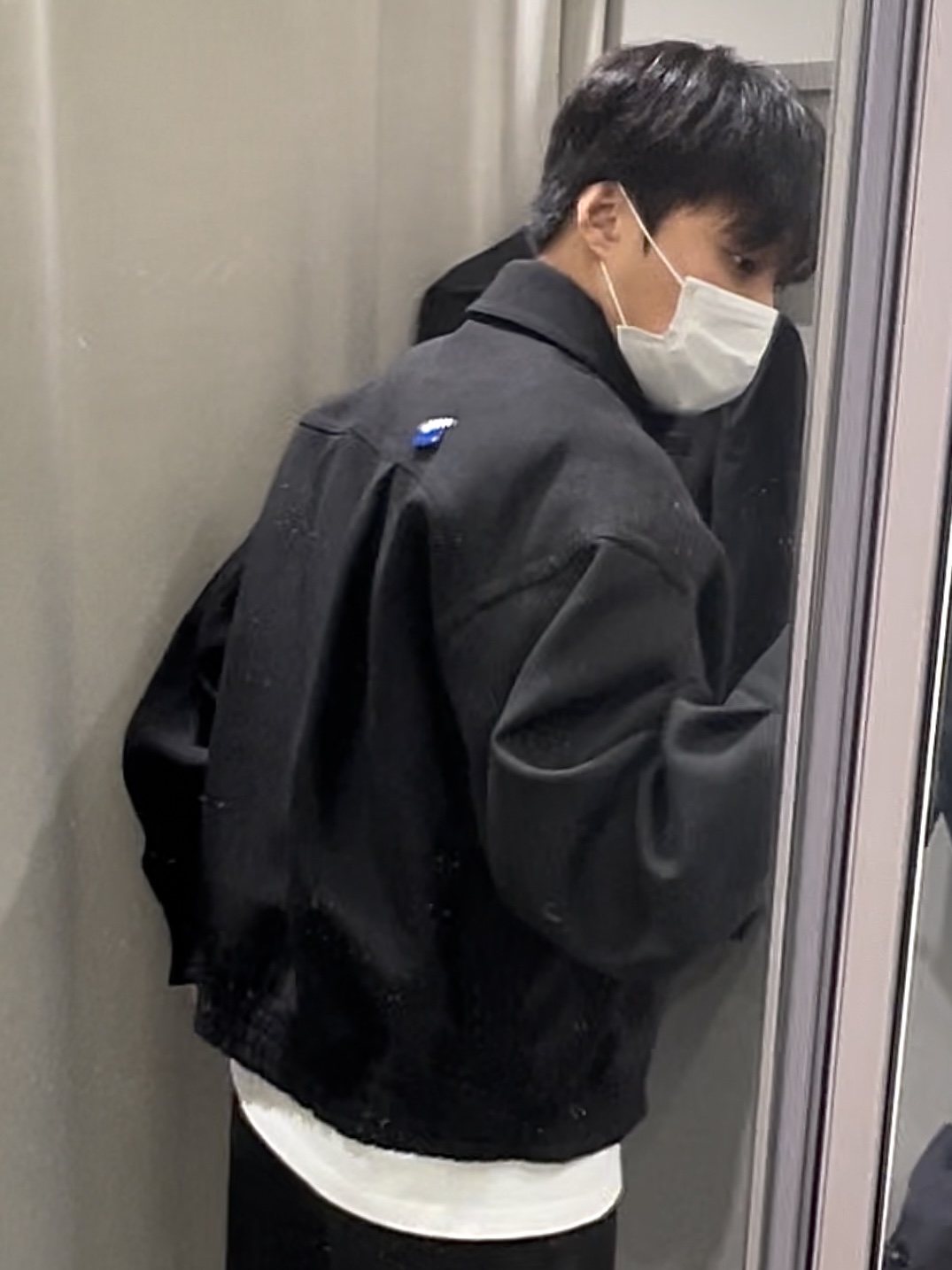 Zara x Ader Error Oversize Collar Bomber Jacket Black 착용 스타일
